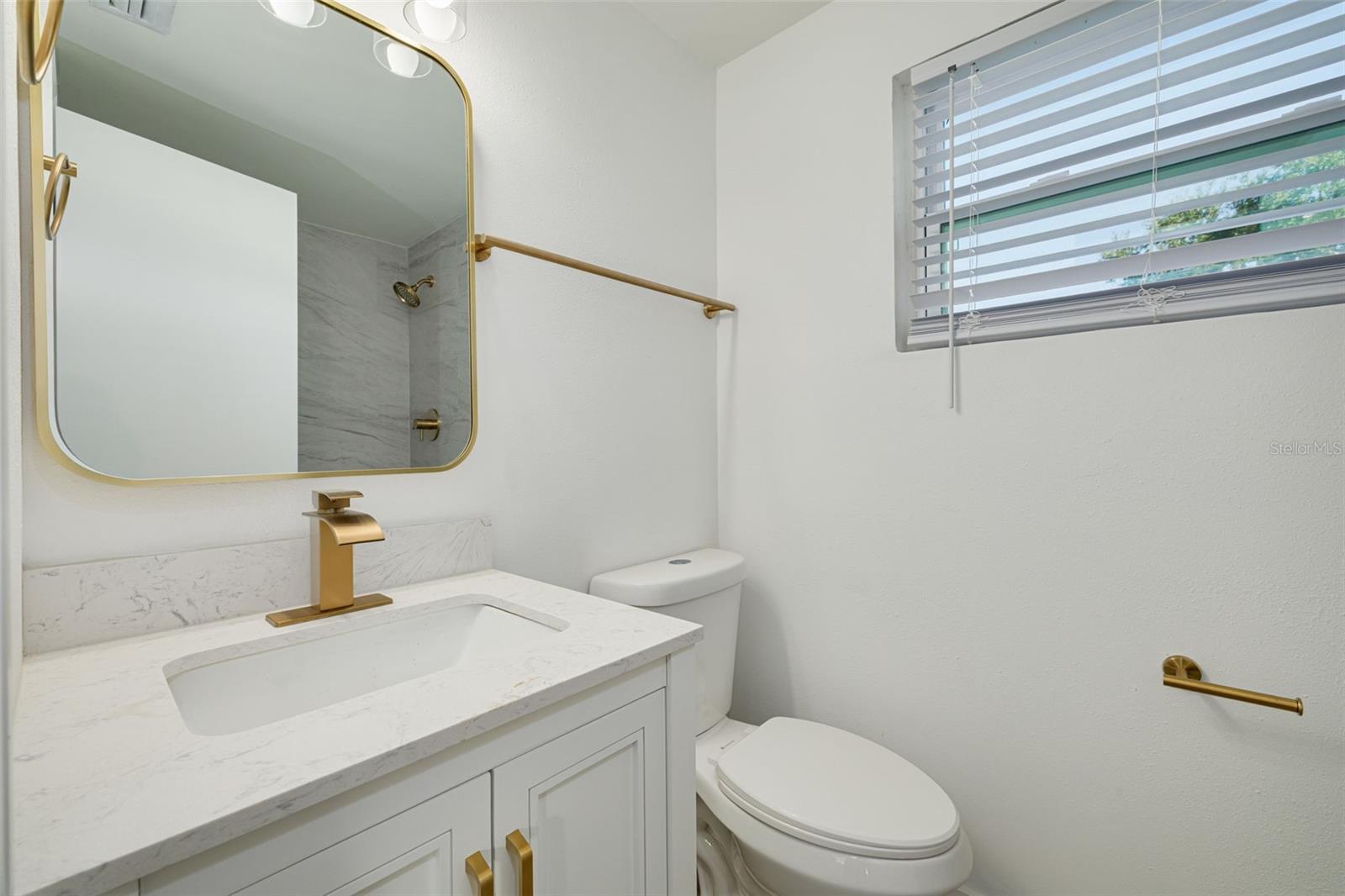 Image 20 of 40 For 6103 6th Avenue N