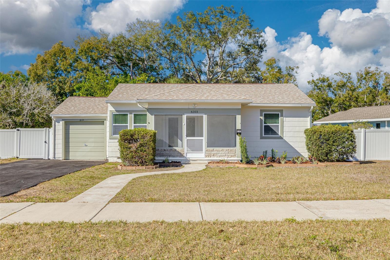 Image 27 of 40 For 6103 6th Avenue N