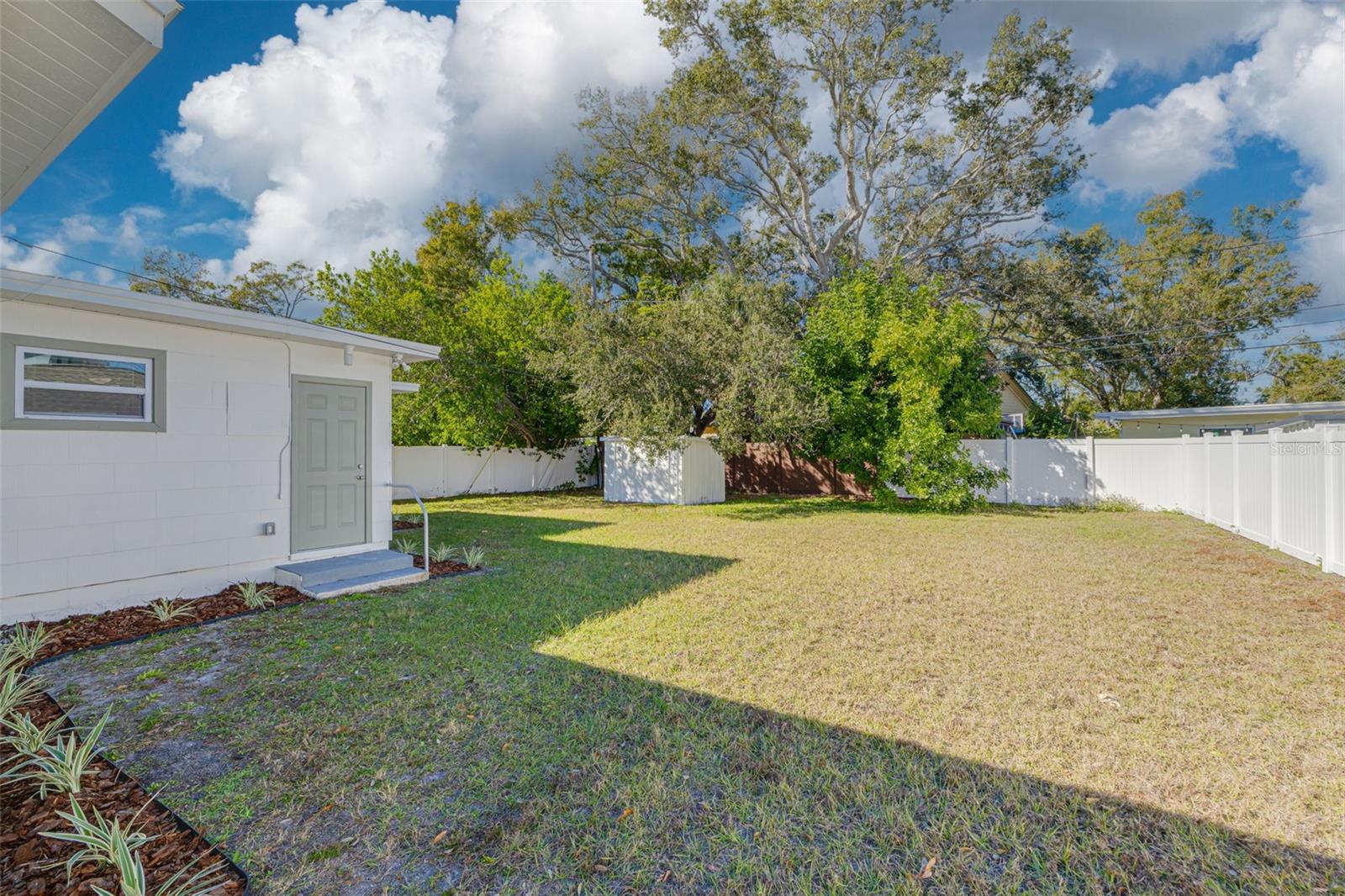 Image 29 of 40 For 6103 6th Avenue N