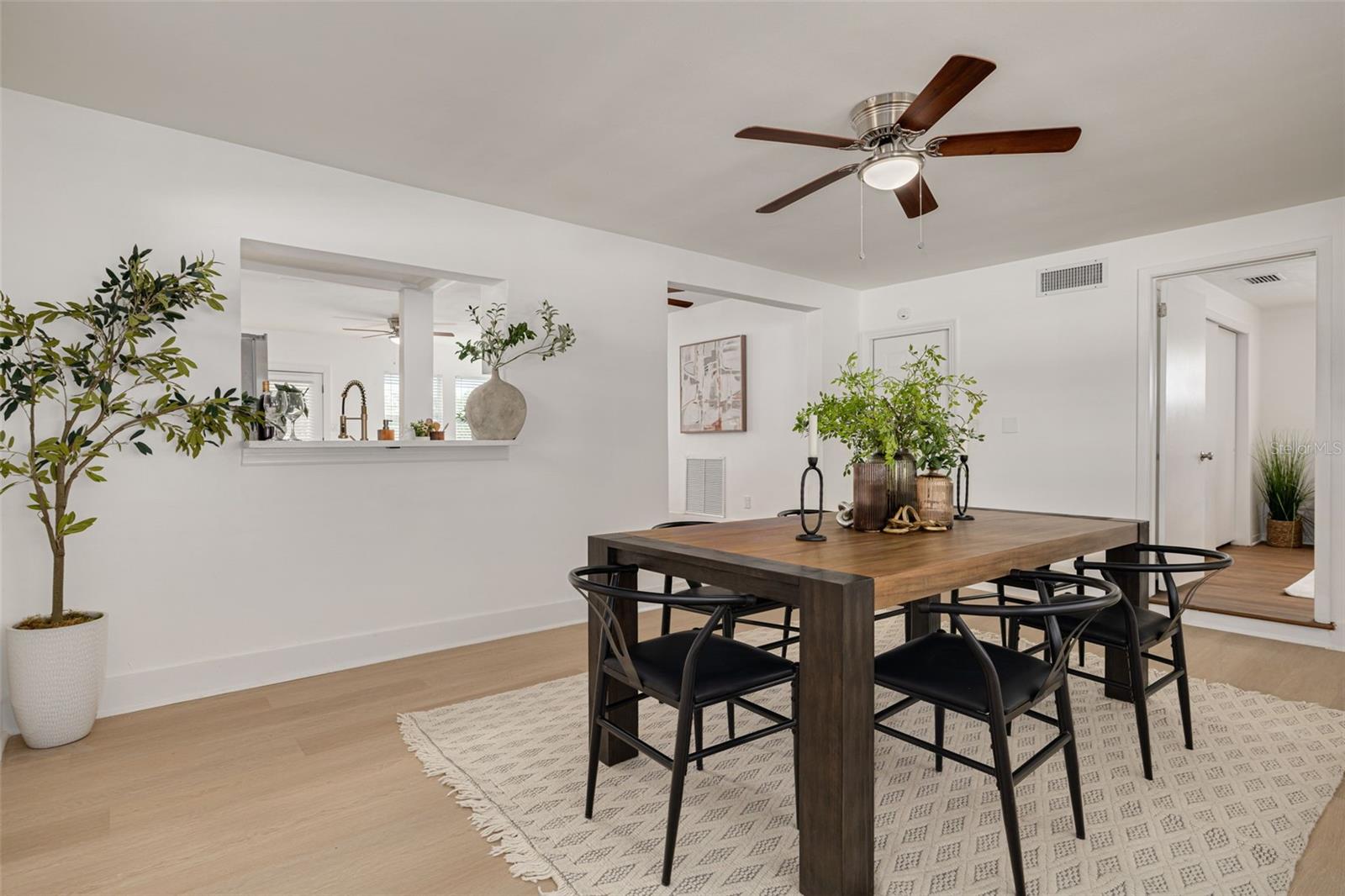 Image 4 of 40 For 6103 6th Avenue N