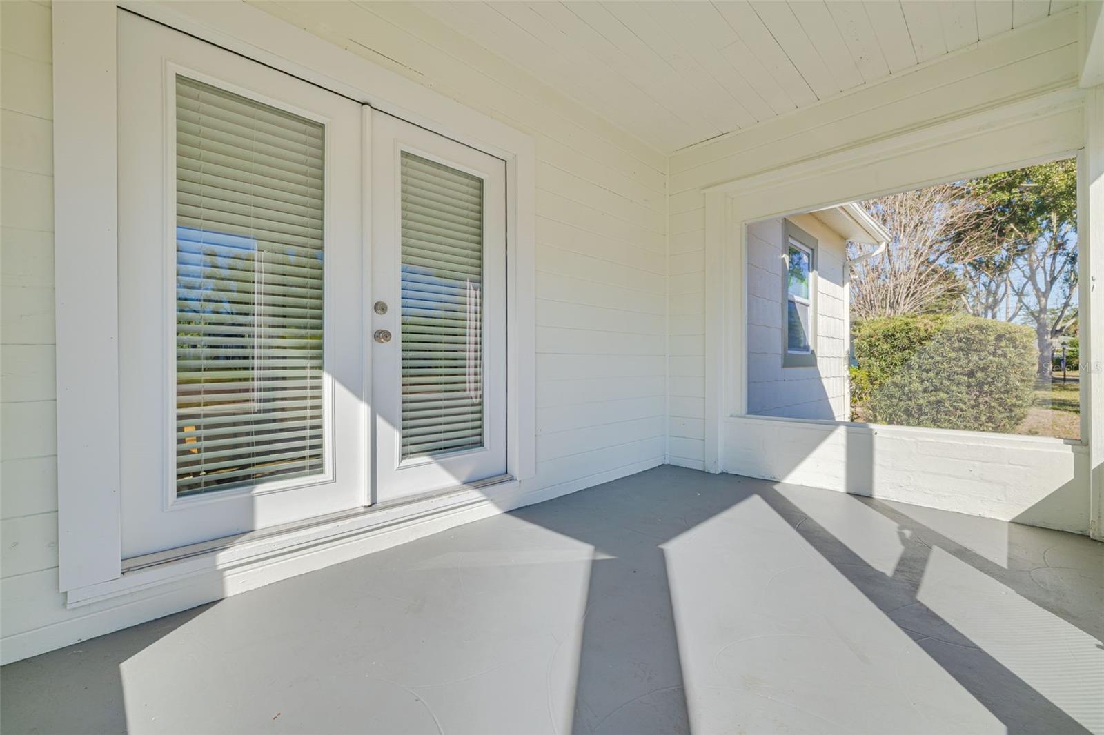 Image 6 of 40 For 6103 6th Avenue N