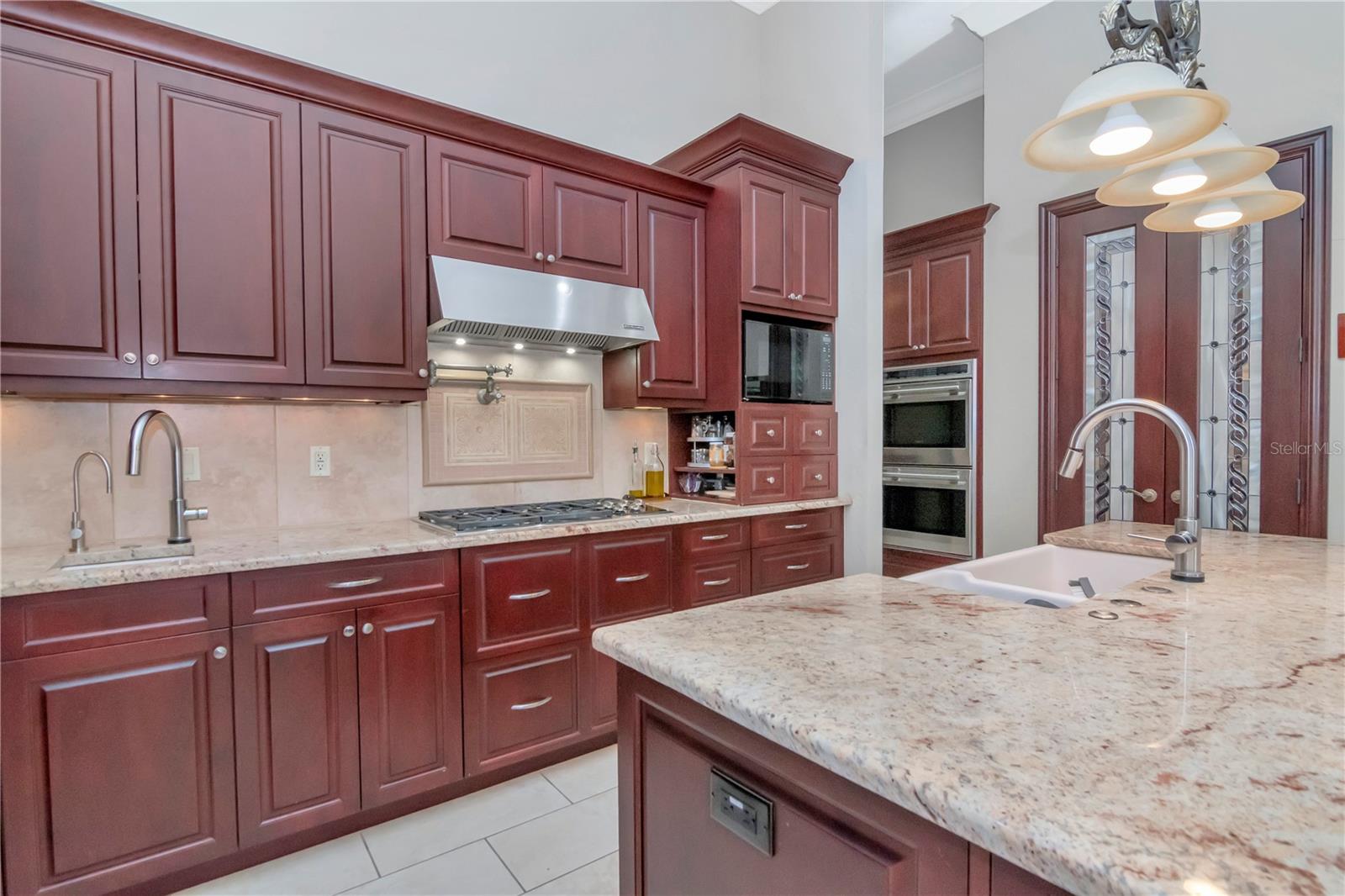 Image 10 of 63 For 18901 Lakes Edge Way