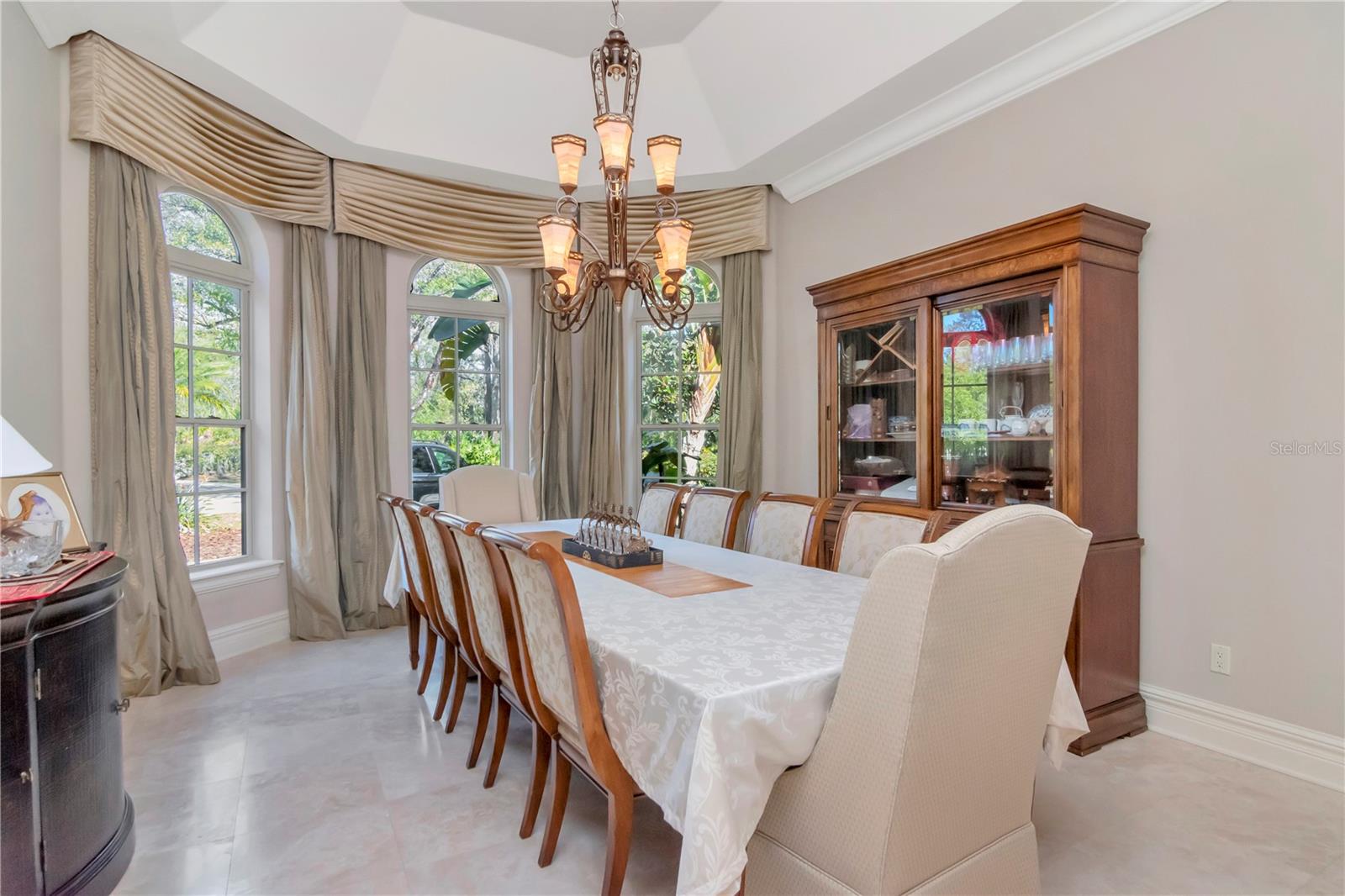 Image 18 of 63 For 18901 Lakes Edge Way