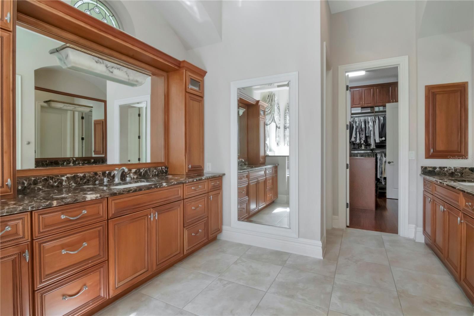 Image 22 of 63 For 18901 Lakes Edge Way