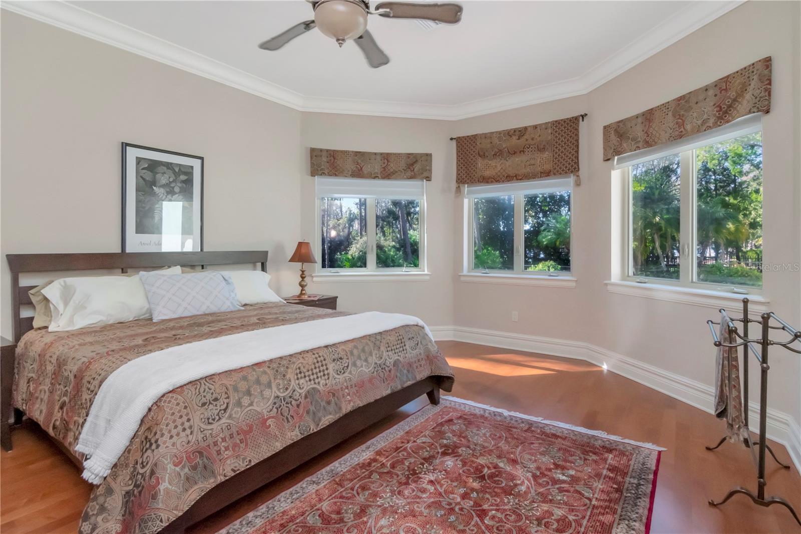 Image 26 of 63 For 18901 Lakes Edge Way