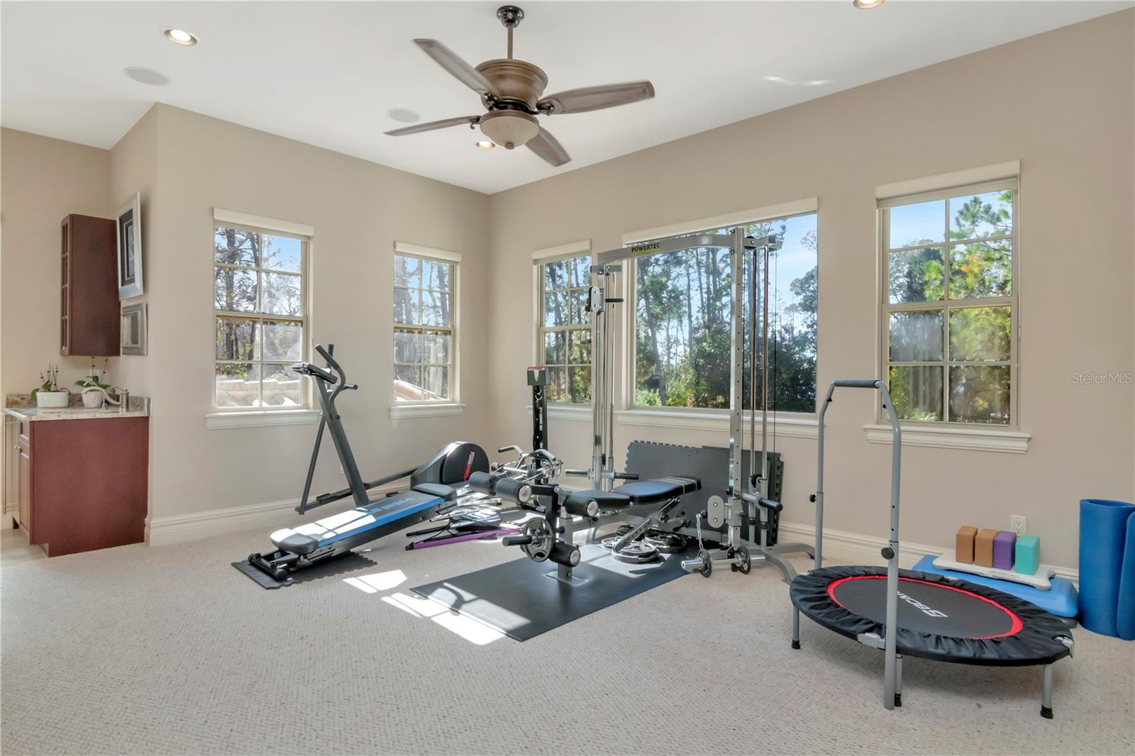 Image 33 of 63 For 18901 Lakes Edge Way