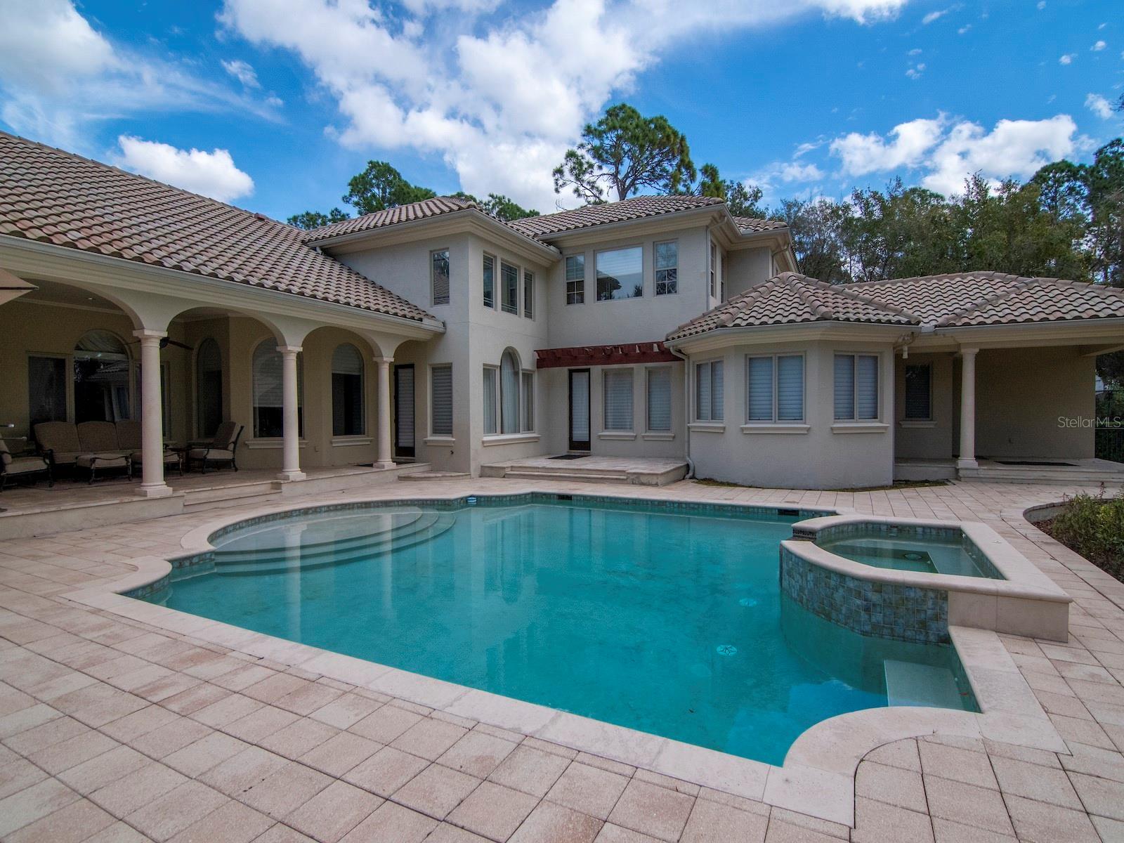 Image 38 of 63 For 18901 Lakes Edge Way