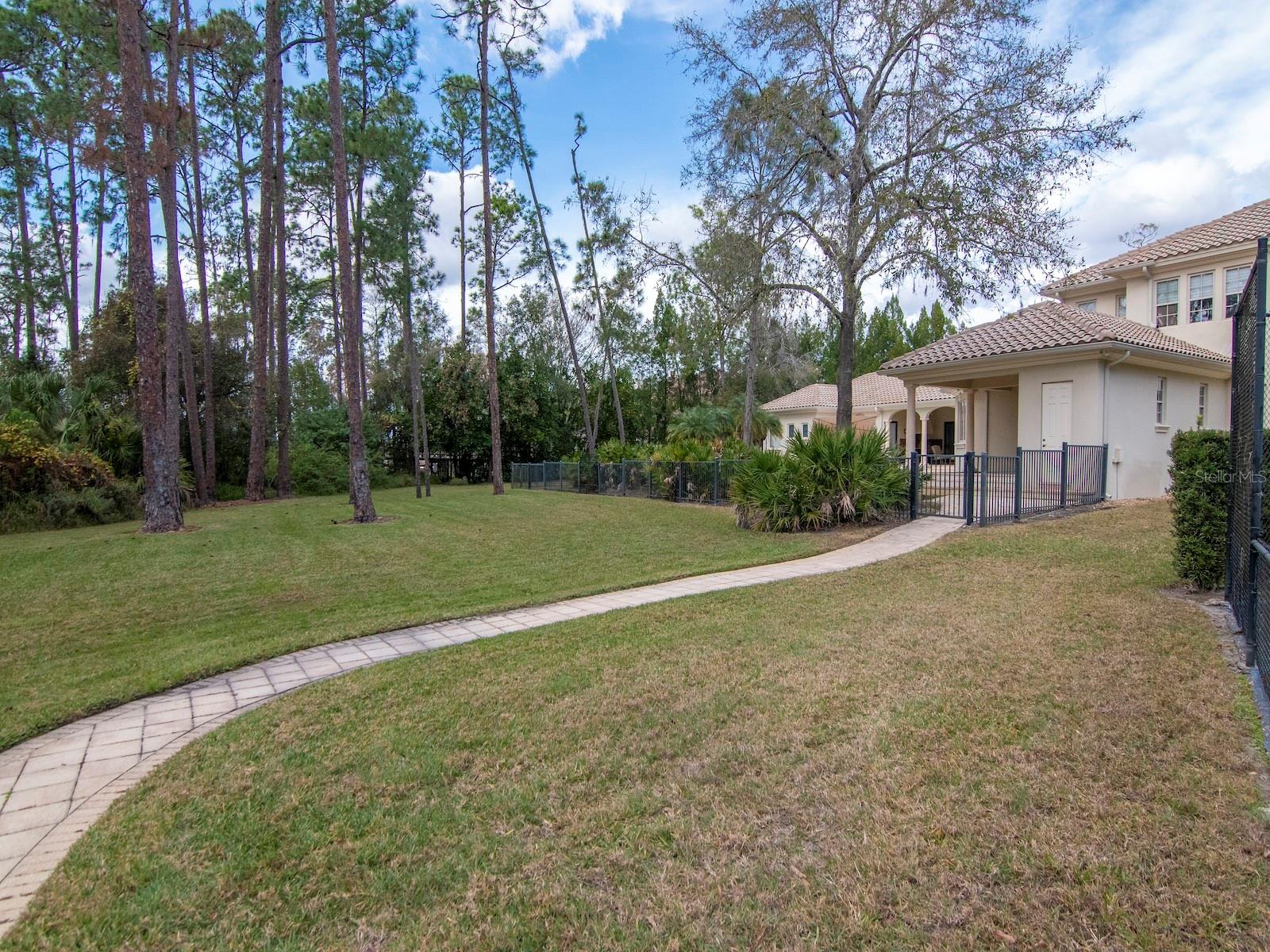 Image 50 of 63 For 18901 Lakes Edge Way