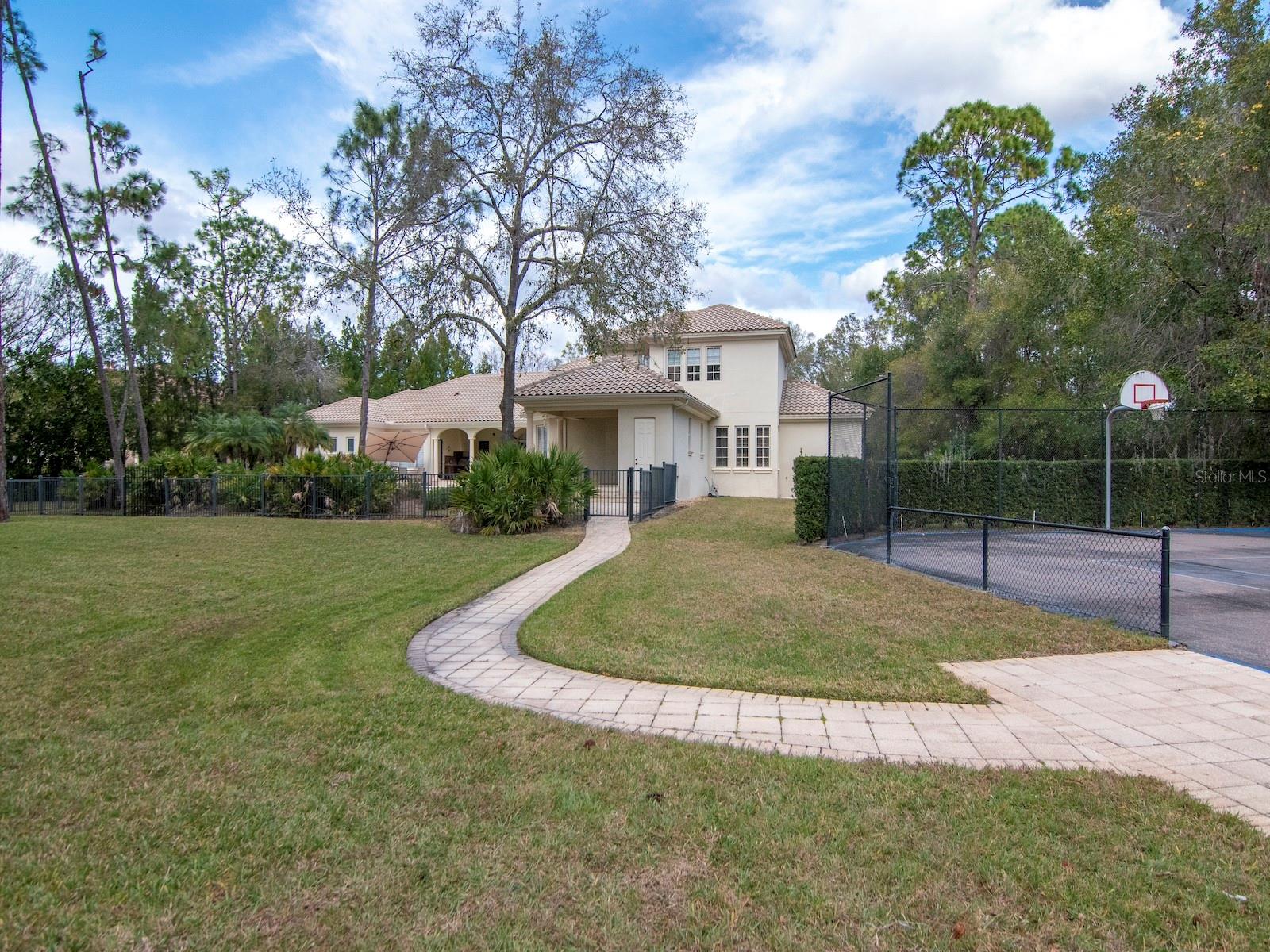 Image 51 of 63 For 18901 Lakes Edge Way