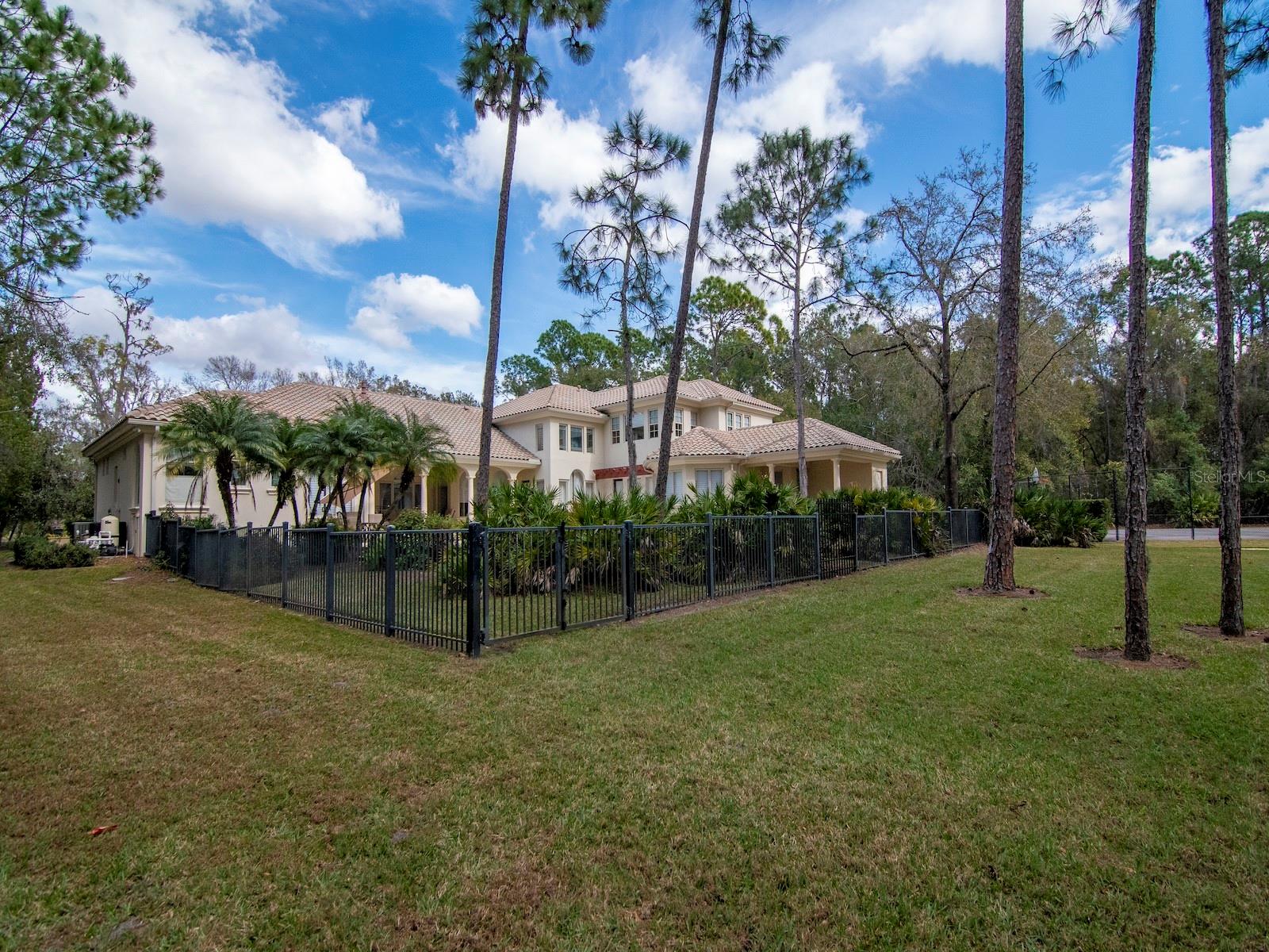 Image 53 of 63 For 18901 Lakes Edge Way