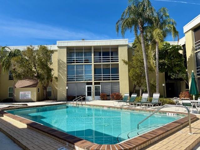 Image 31 of 35 For 2302 Manhattan Avenue 316