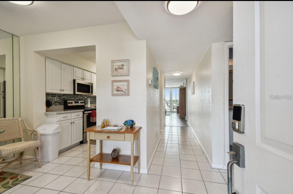 Image 26 of 44 For 5701 Bahia Del Mar Circle 302