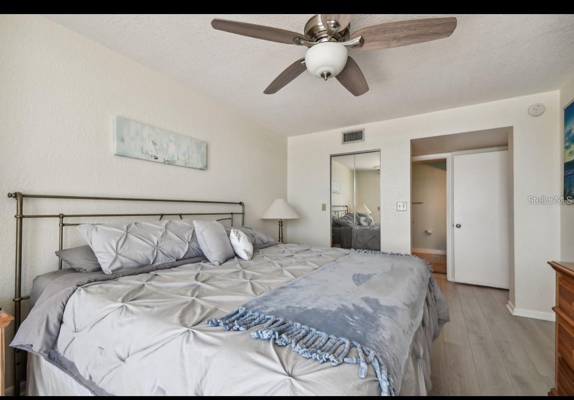 Image 37 of 44 For 5701 Bahia Del Mar Circle 302