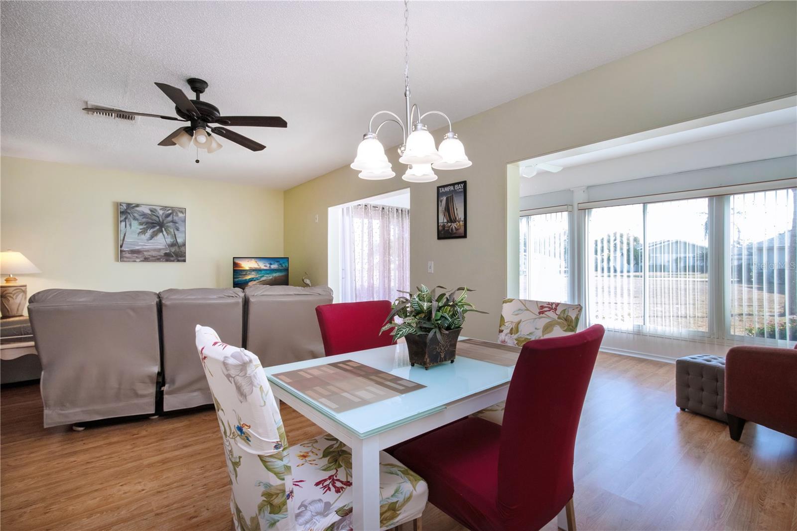 Image 18 of 64 For 202 Glenellen Place 191