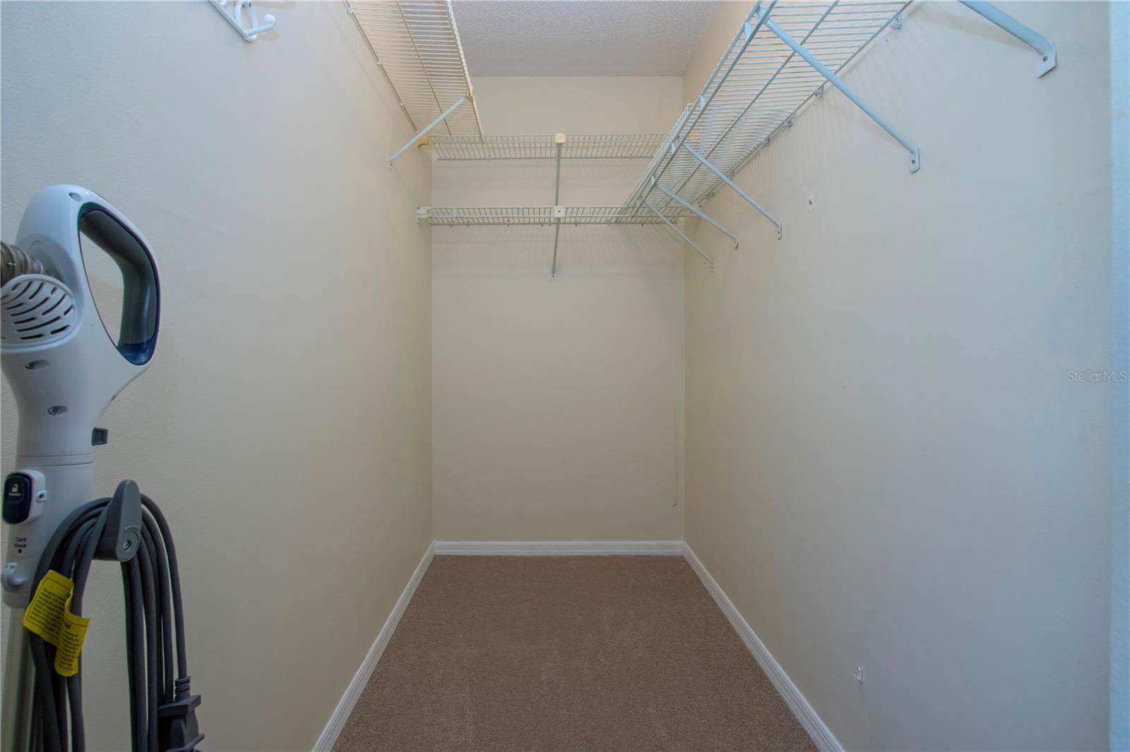 Image 31 of 64 For 202 Glenellen Place 191