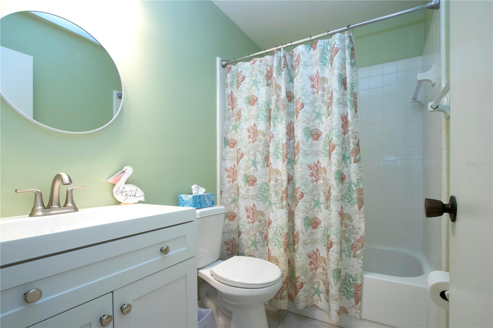 Image 34 of 64 For 202 Glenellen Place 191