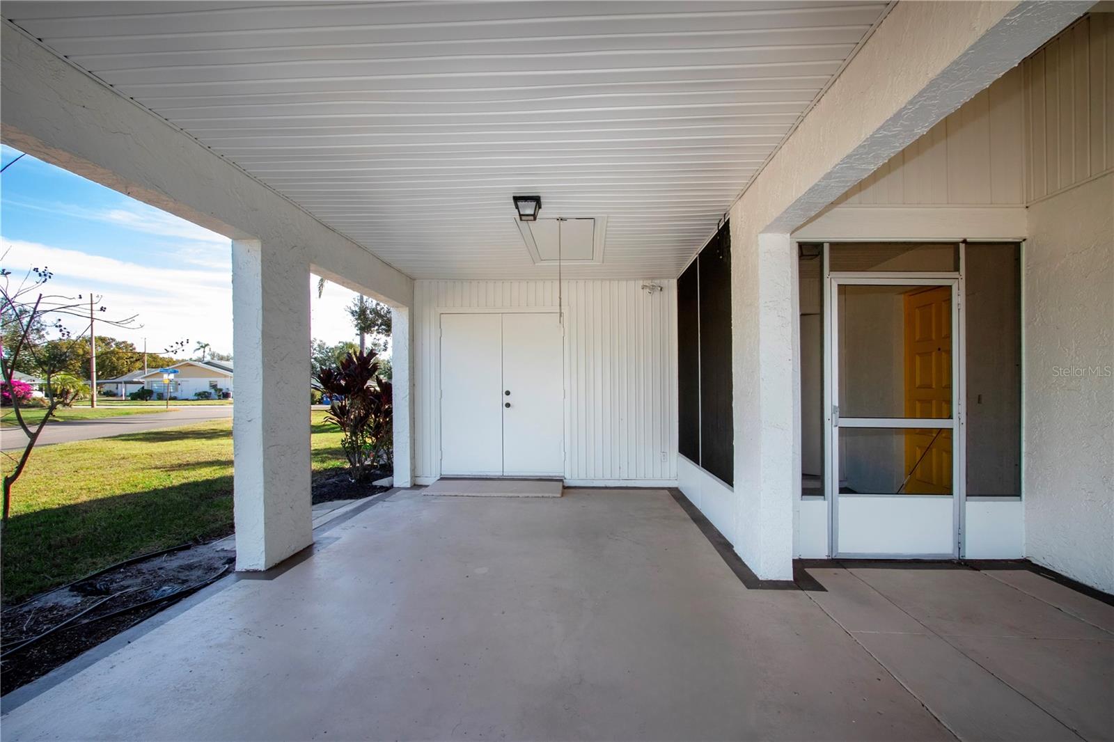 Image 7 of 64 For 202 Glenellen Place 191