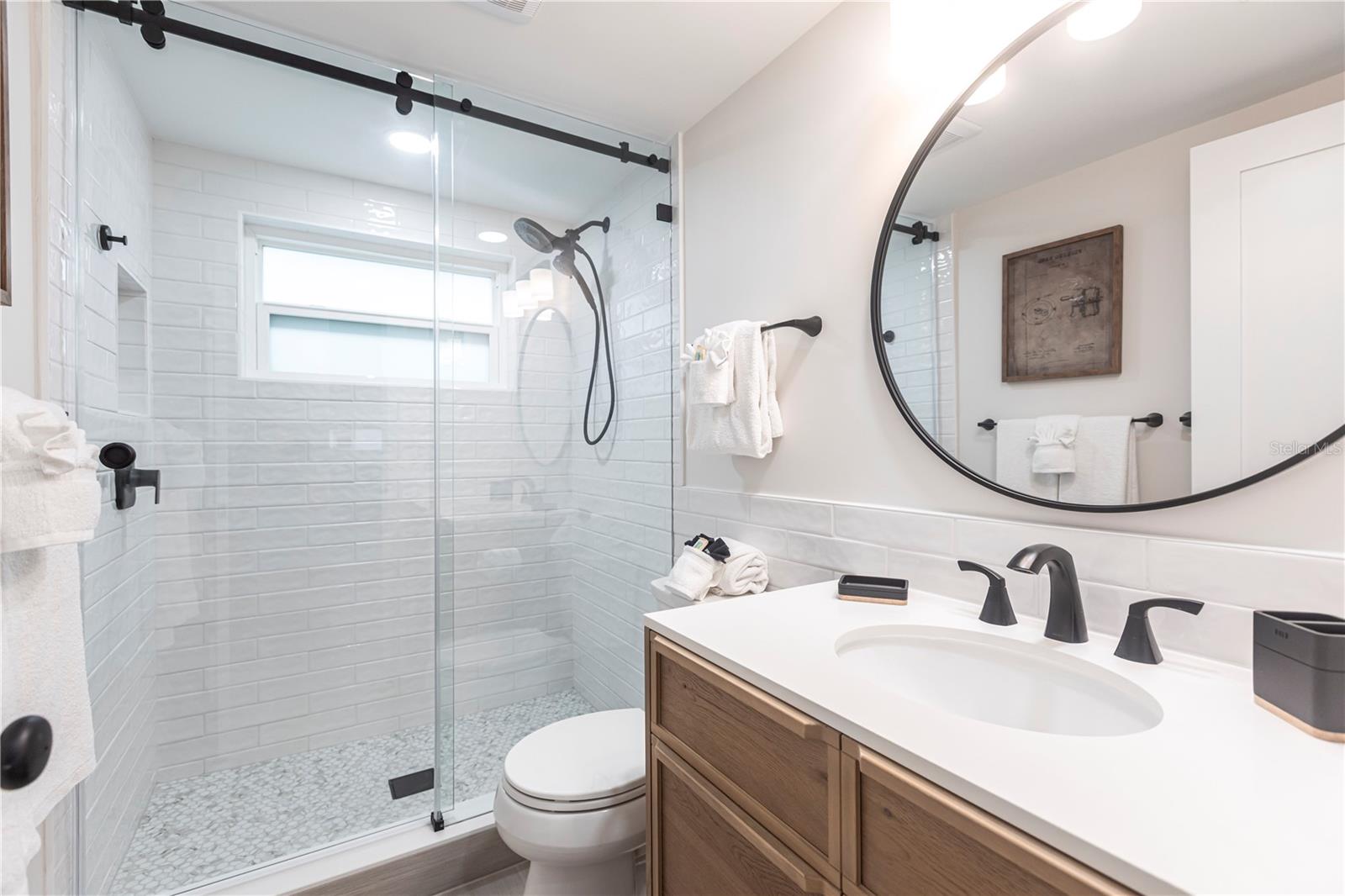 Image 16 of 20 For 6154 Midnight Pass Road B18