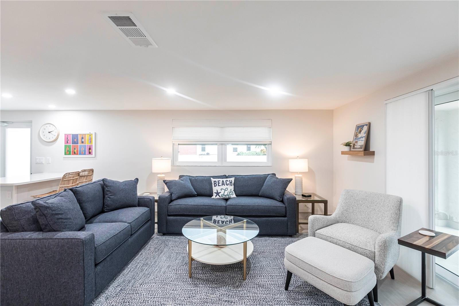 Image 3 of 20 For 6154 Midnight Pass Road B18