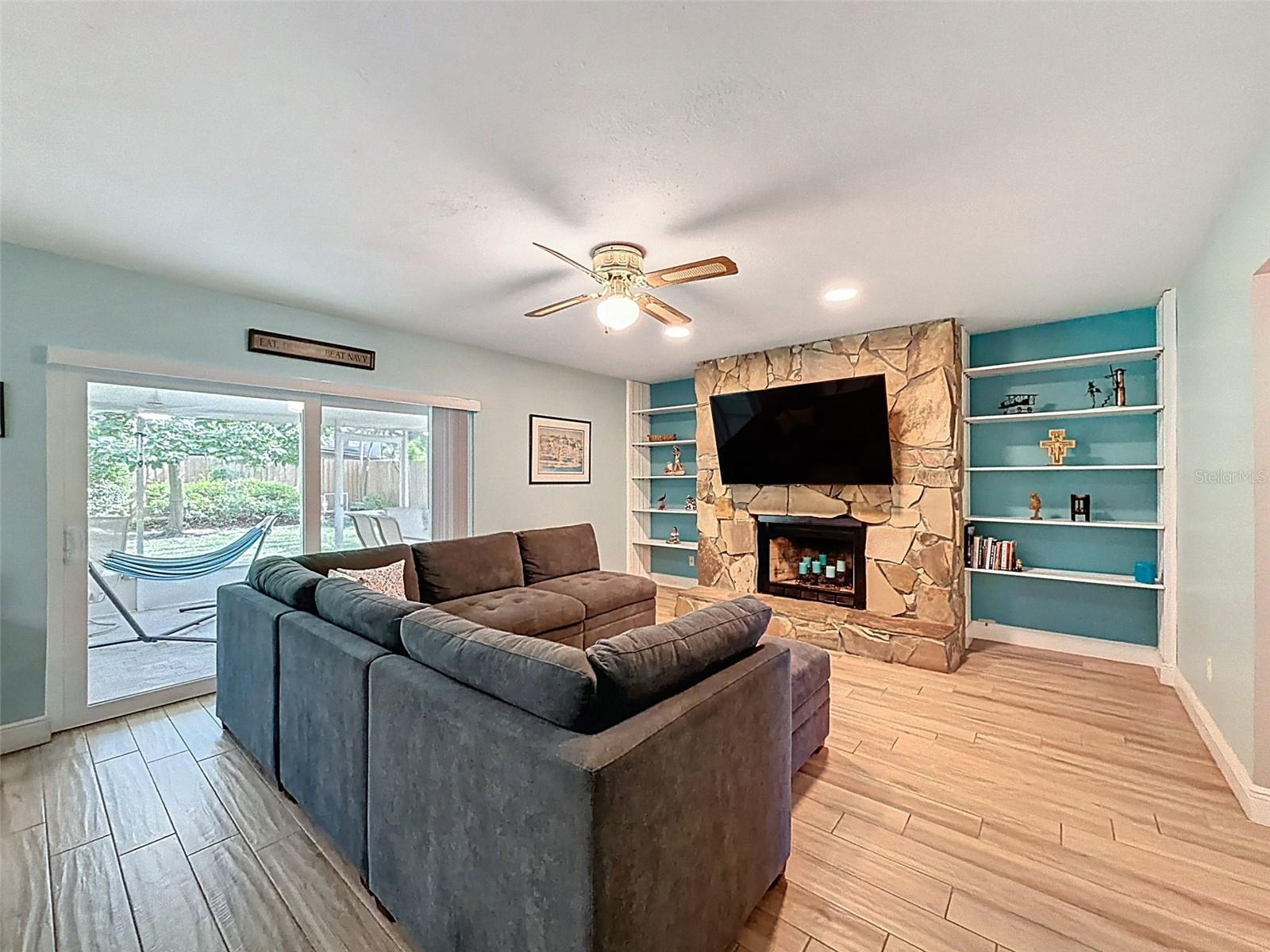 Image 26 of 75 For 7923 Singing Court Place