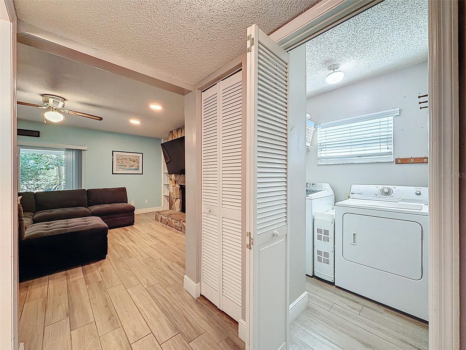 Image 36 of 75 For 7923 Singing Court Place