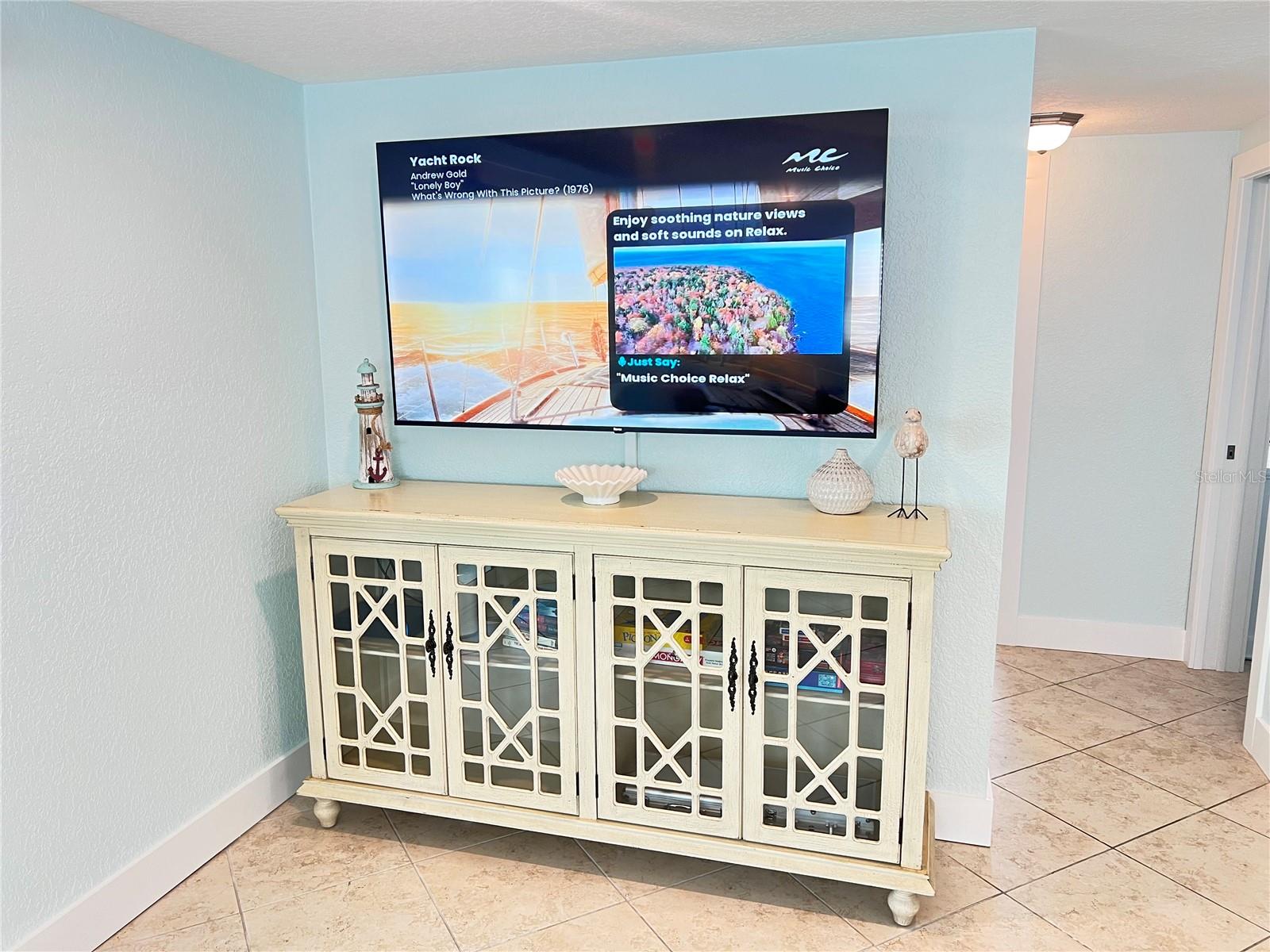 Image 7 of 15 For 6154 Midnight Pass Road B11