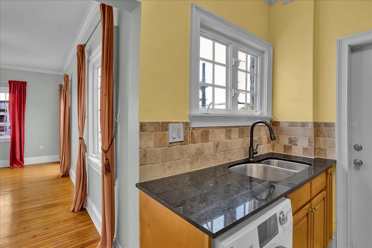 Image 12 of 32 For 2117 Dekle Avenue F3