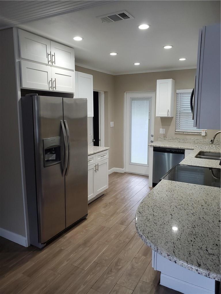 Image 13 of 22 For 391 Kentucky Avenue