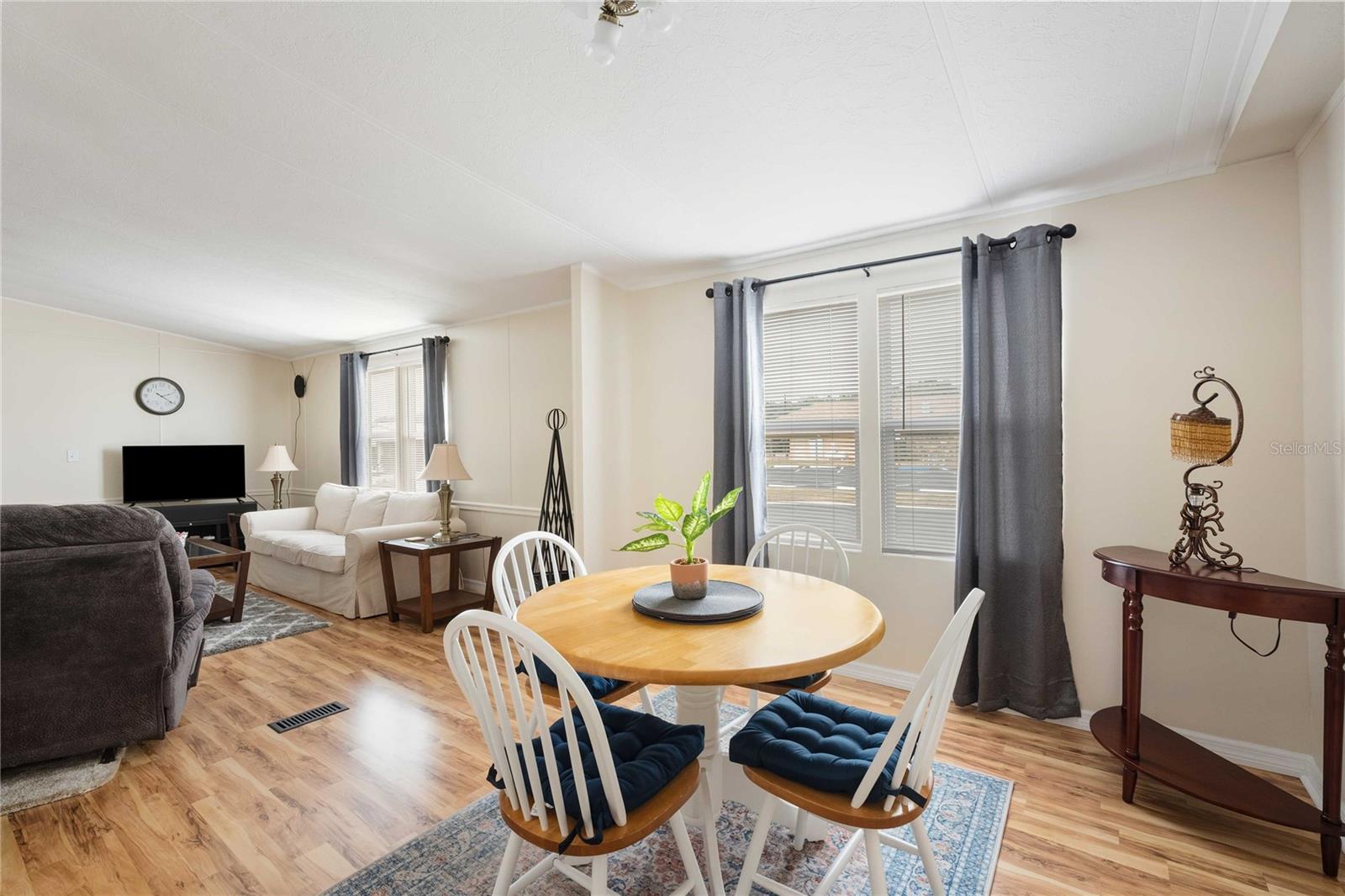 Image 12 of 42 For 3125 Briar Street