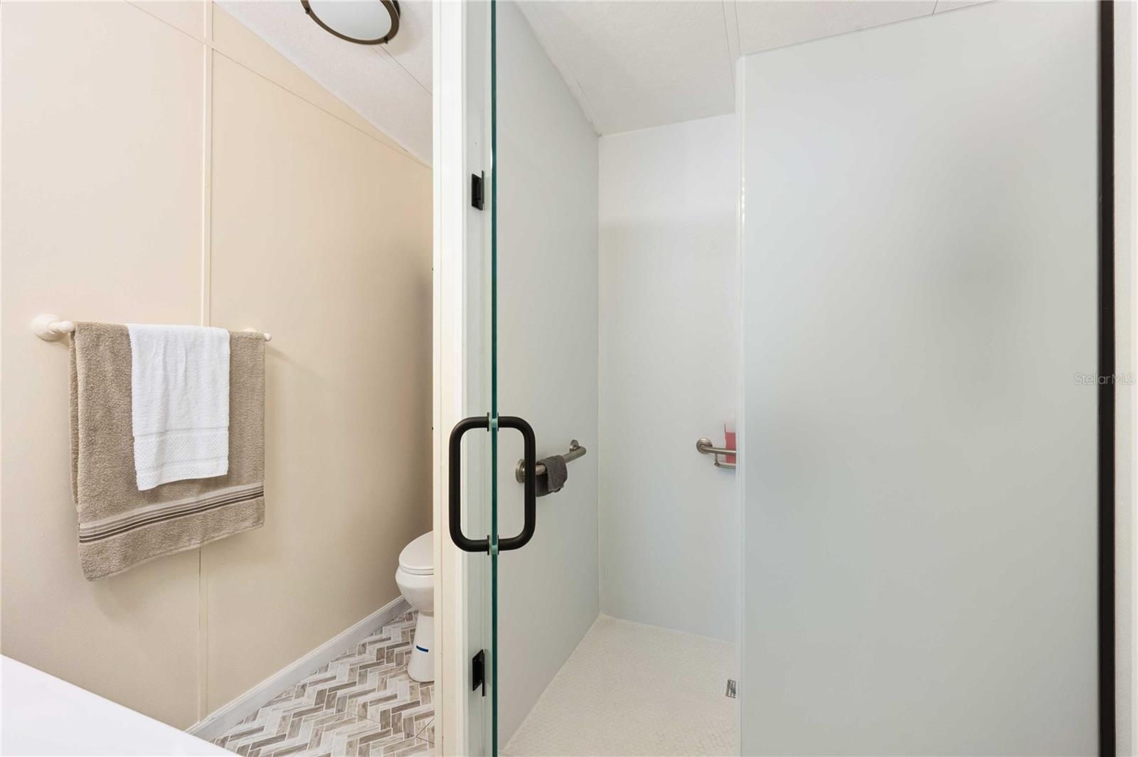 Image 18 of 42 For 3125 Briar Street