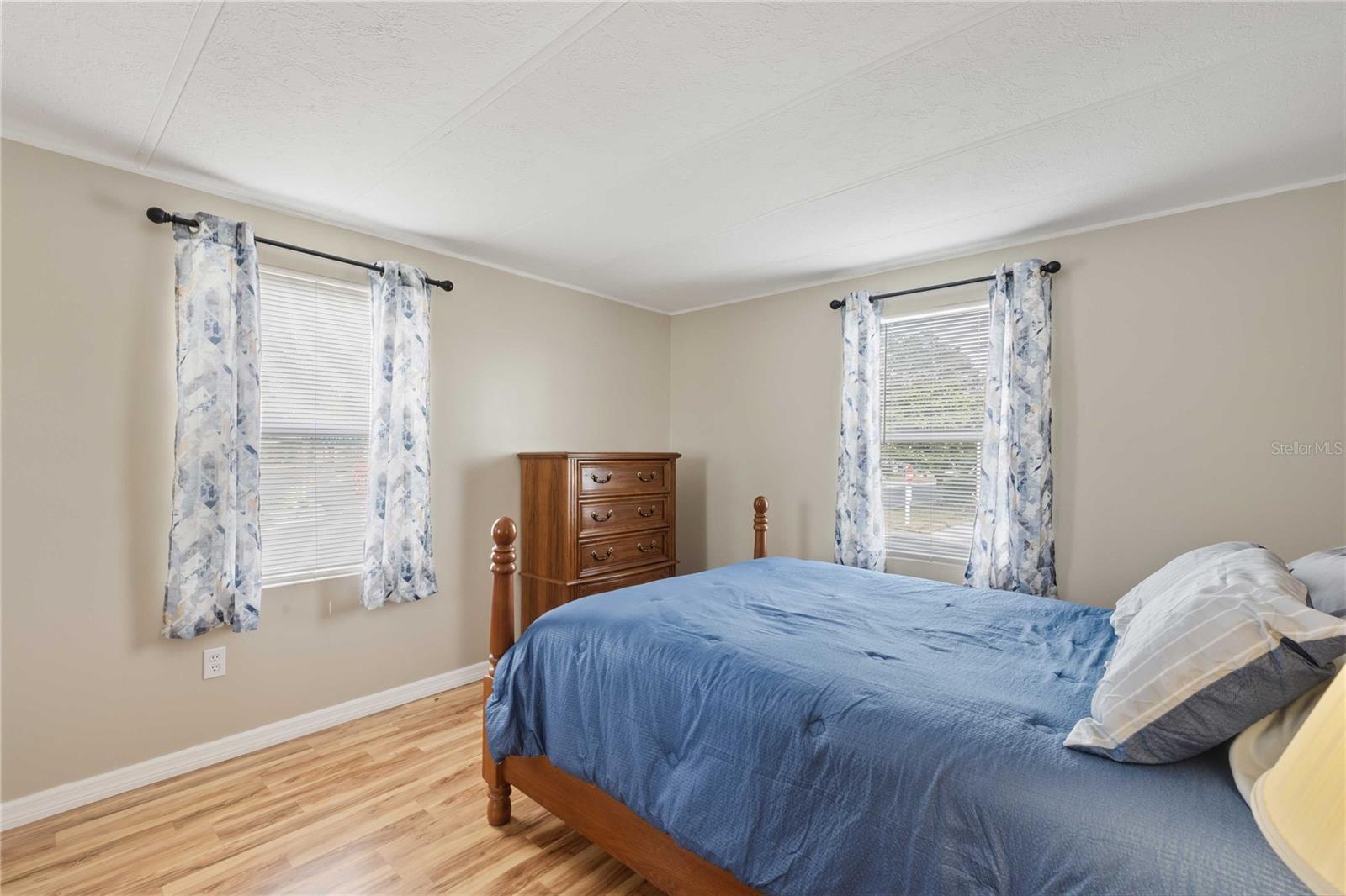 Image 20 of 42 For 3125 Briar Street