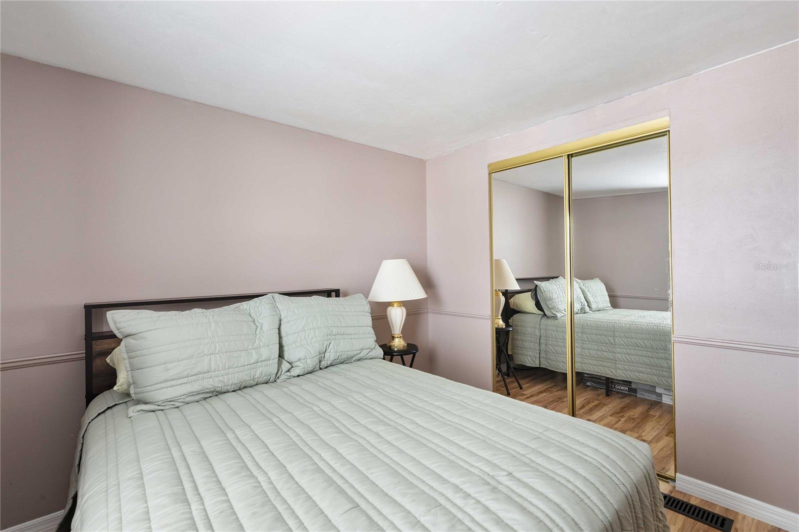 Image 24 of 42 For 3125 Briar Street