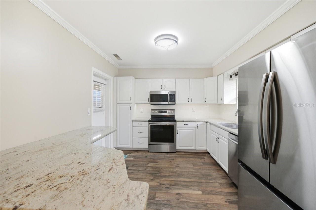 Image 20 of 57 For 1926 Sandra Drive