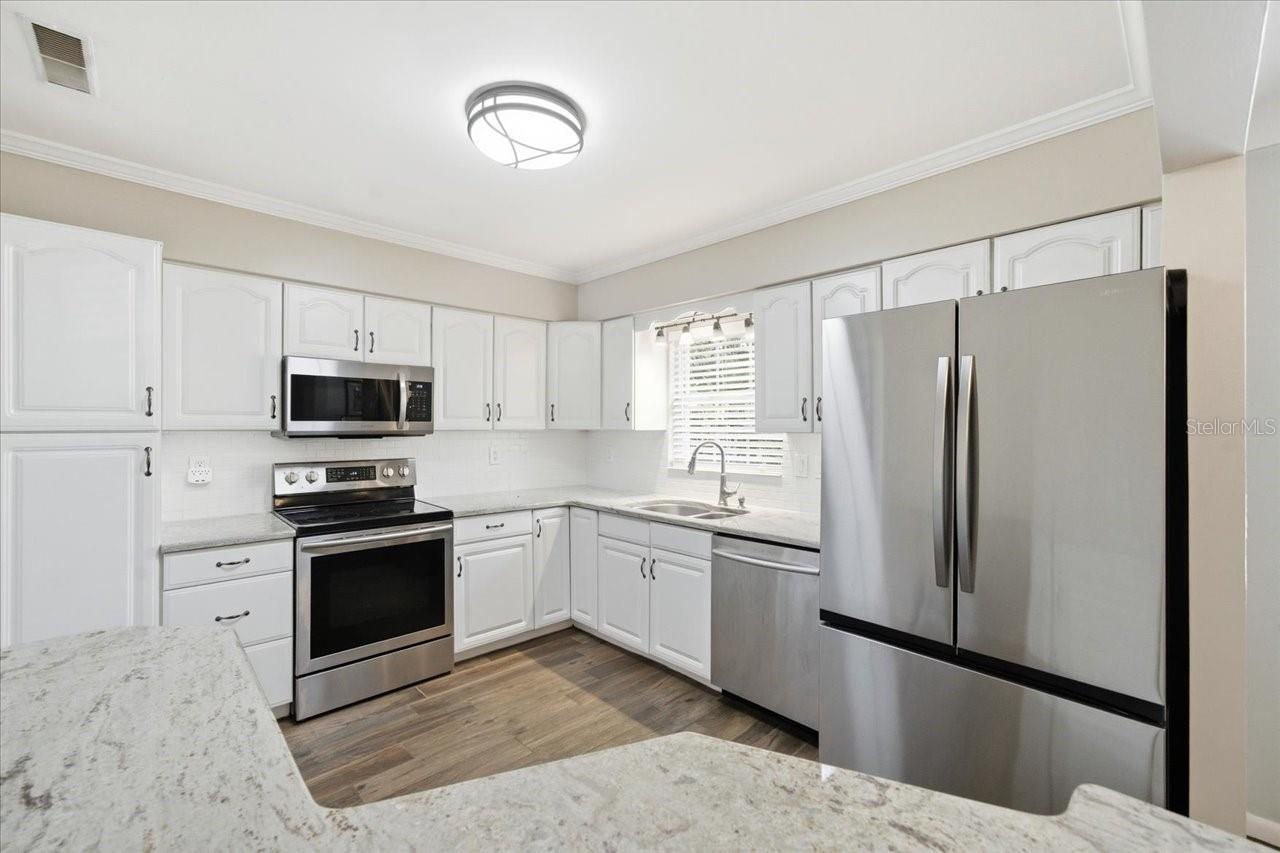 Image 21 of 57 For 1926 Sandra Drive