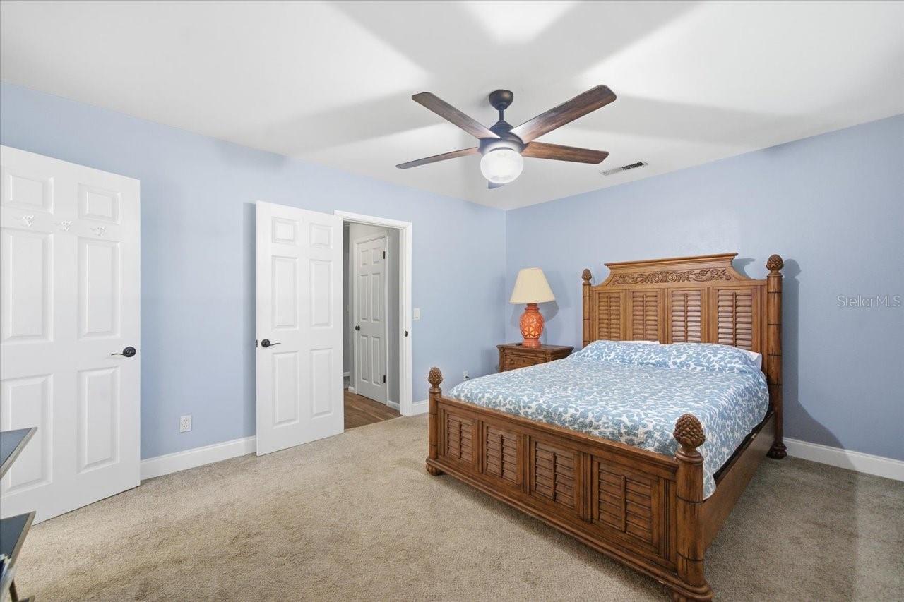 Image 29 of 57 For 1926 Sandra Drive