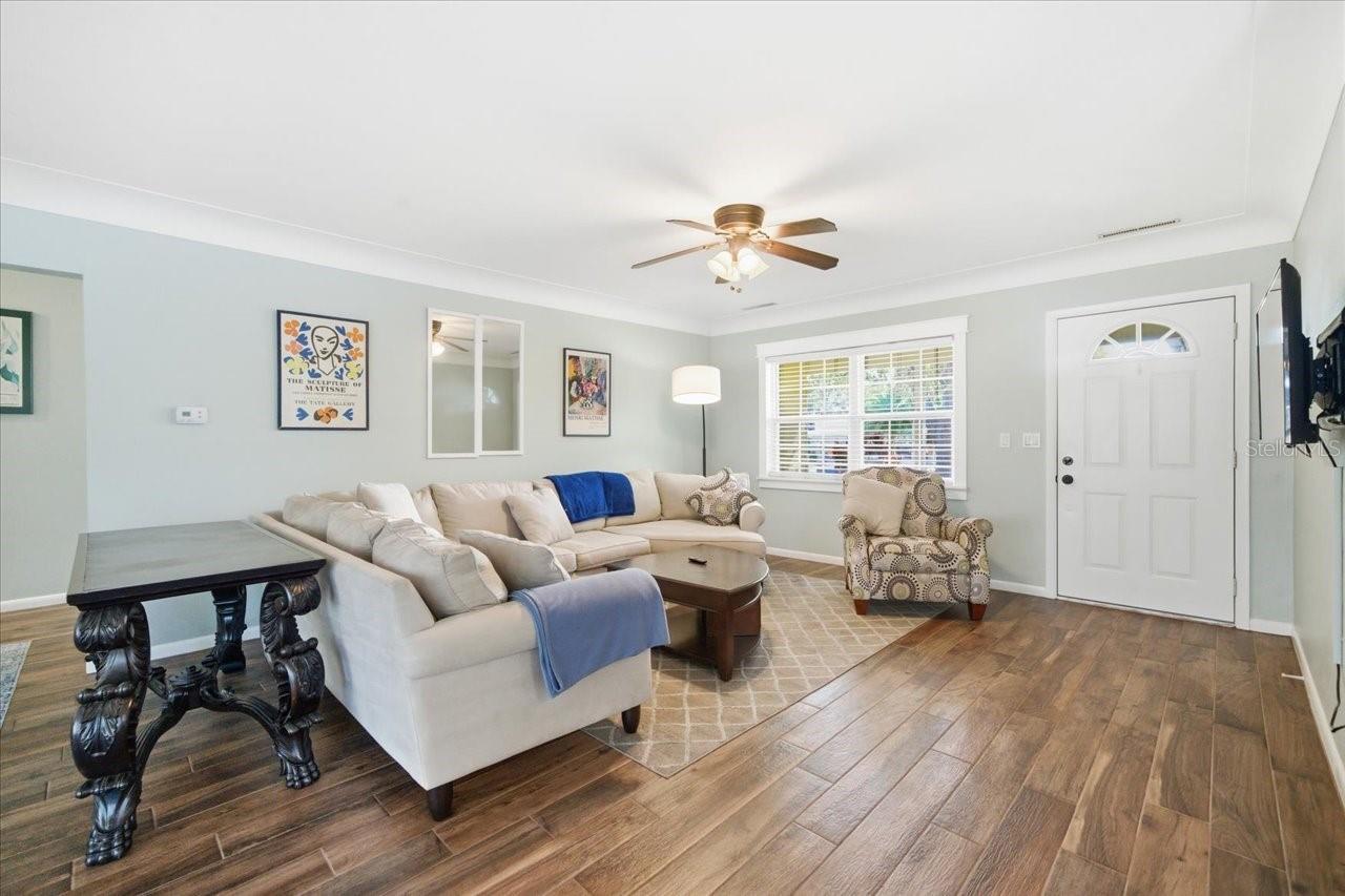 Image 7 of 57 For 1926 Sandra Drive