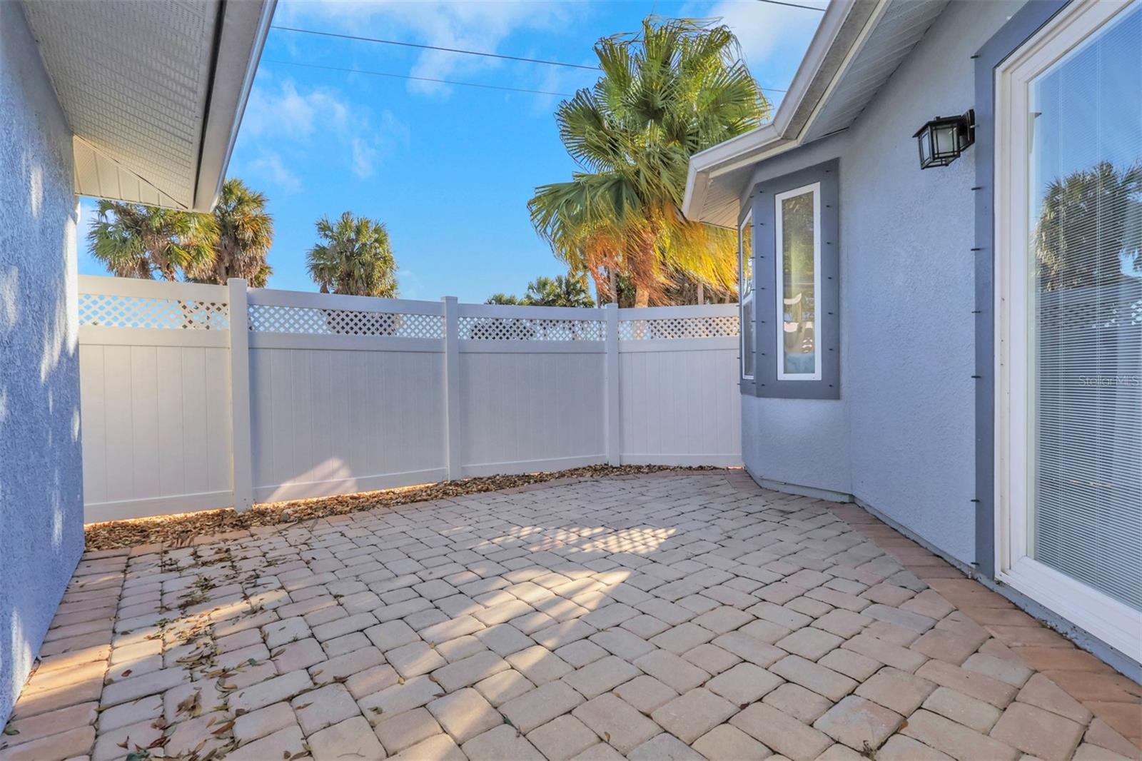 Image 17 of 51 For 22302 New York Avenue