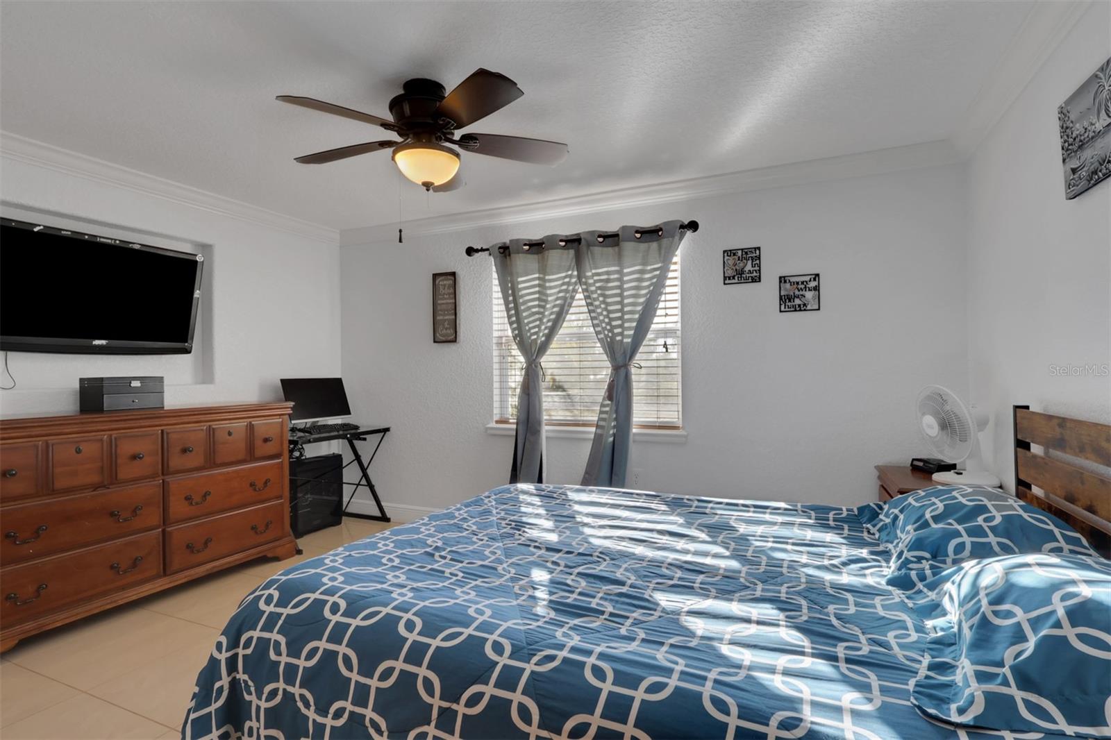 Image 21 of 51 For 22302 New York Avenue