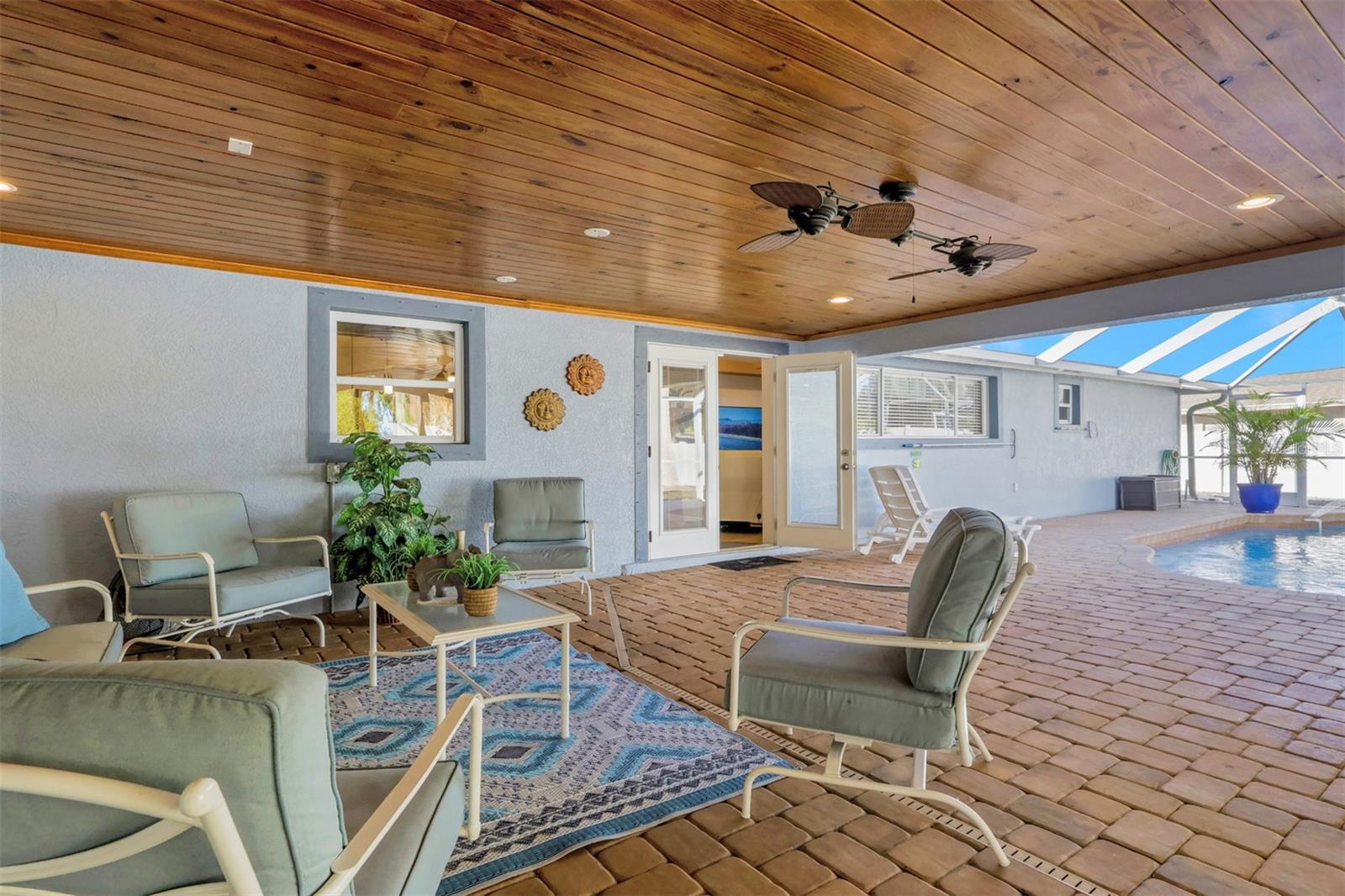 Image 28 of 51 For 22302 New York Avenue