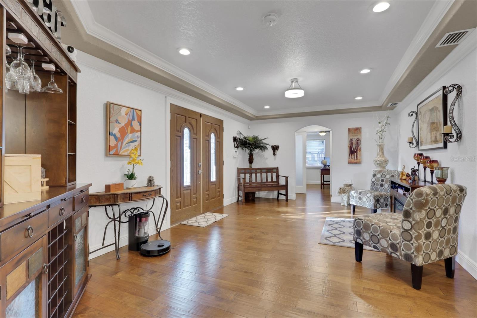 Image 4 of 51 For 22302 New York Avenue