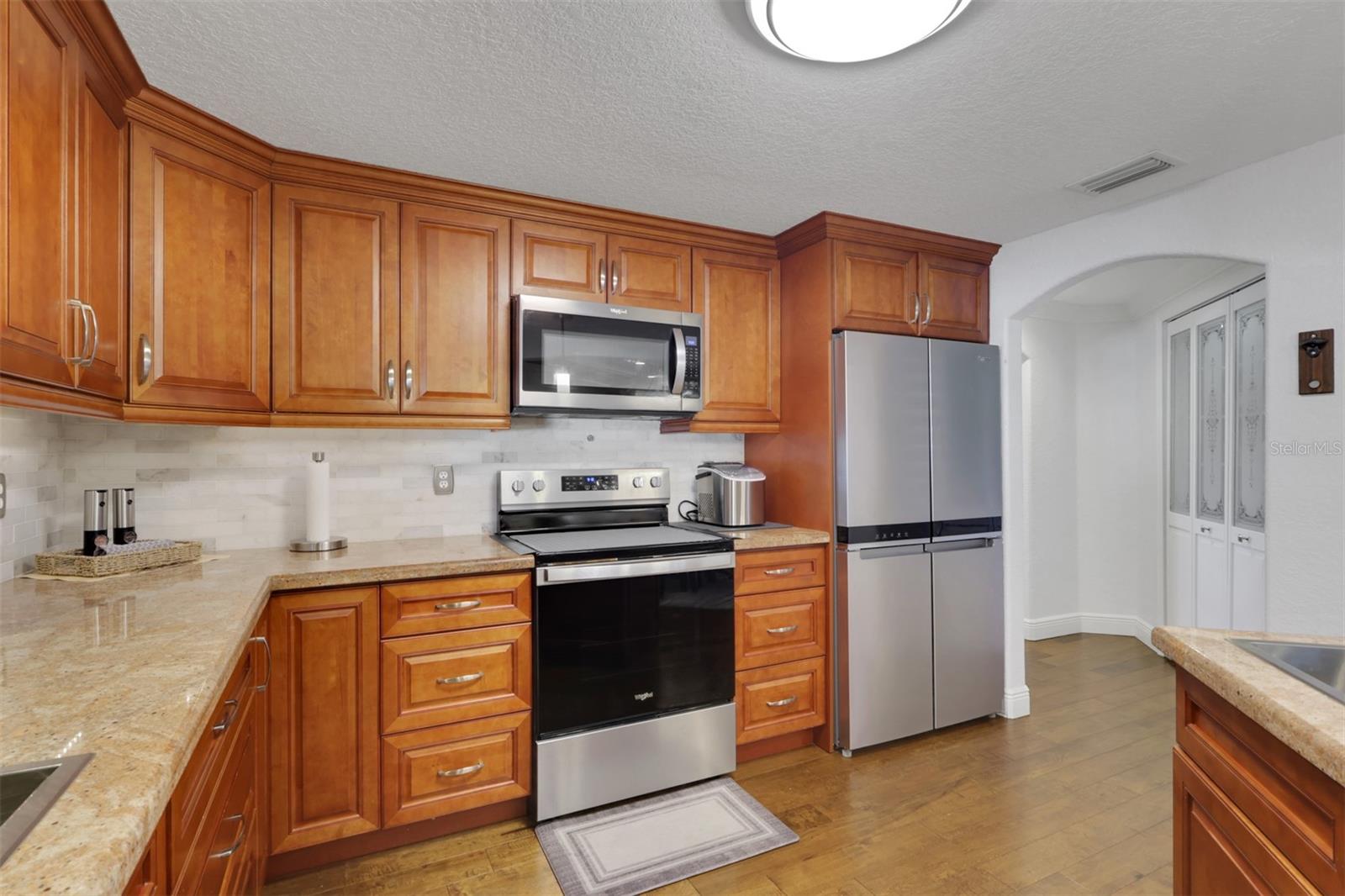 Image 8 of 51 For 22302 New York Avenue