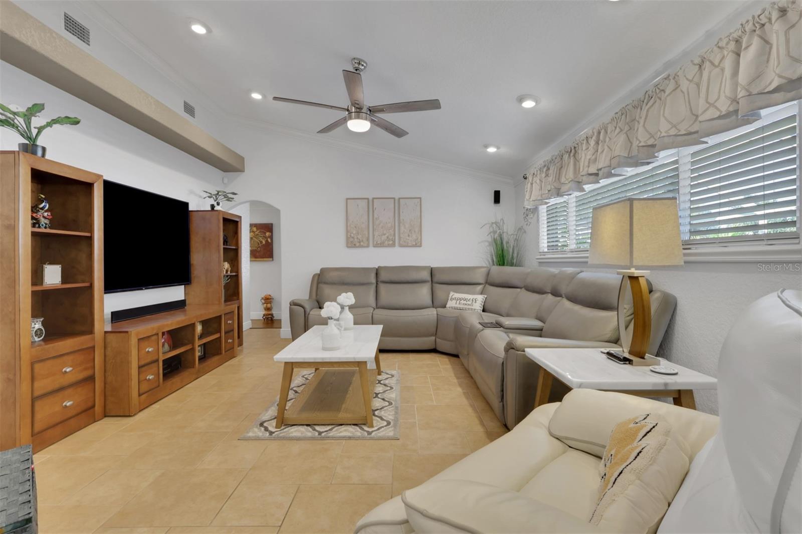 Image 9 of 51 For 22302 New York Avenue