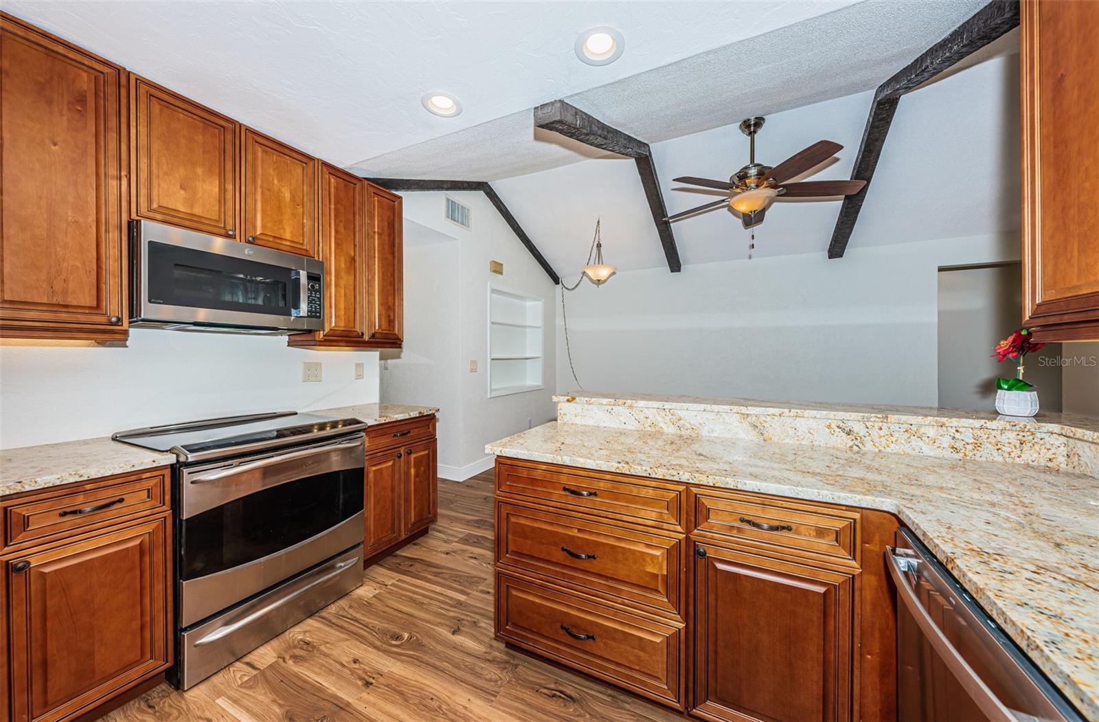 Image 13 of 41 For 4723 114th Street N