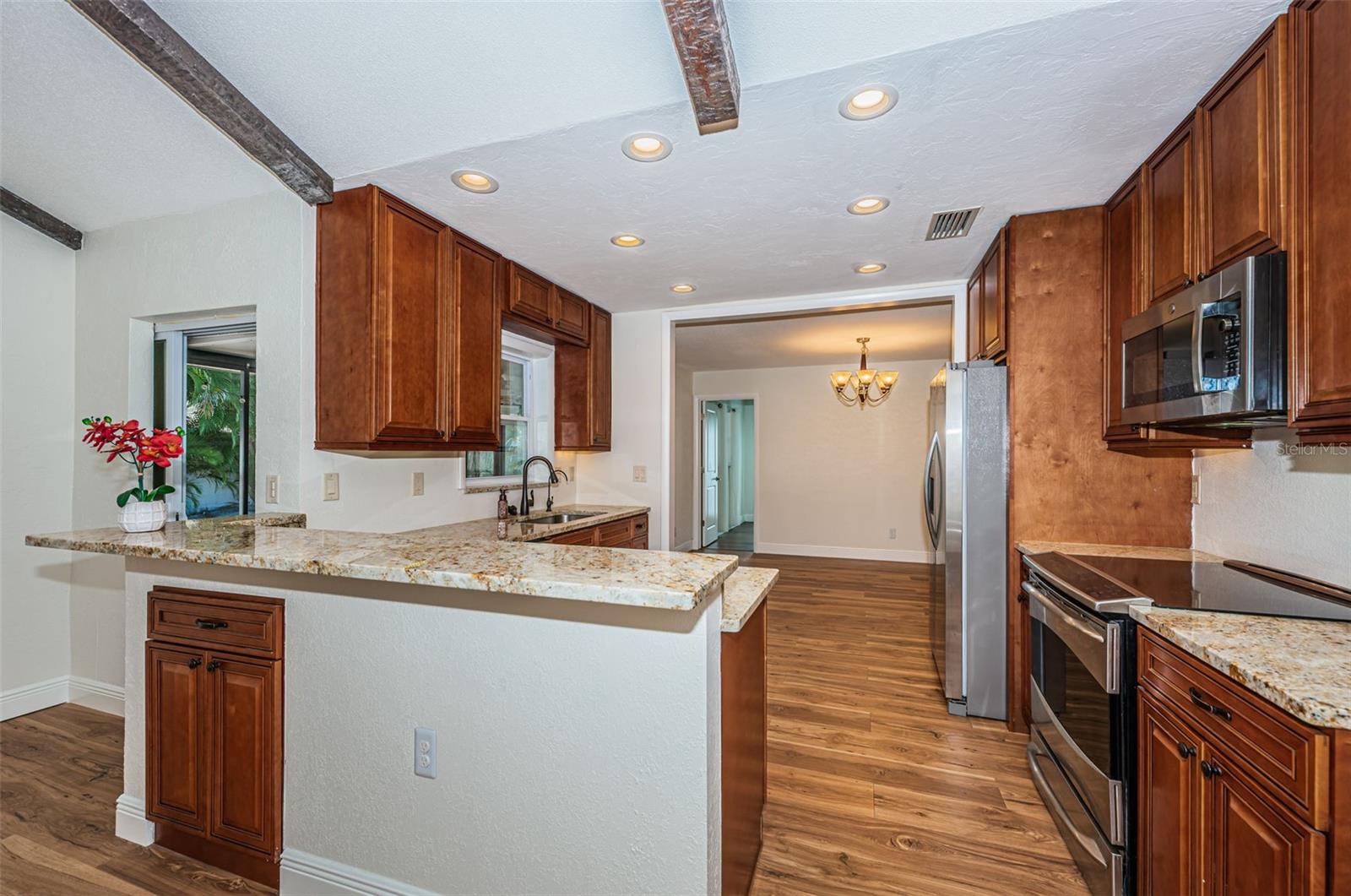 Image 17 of 41 For 4723 114th Street N