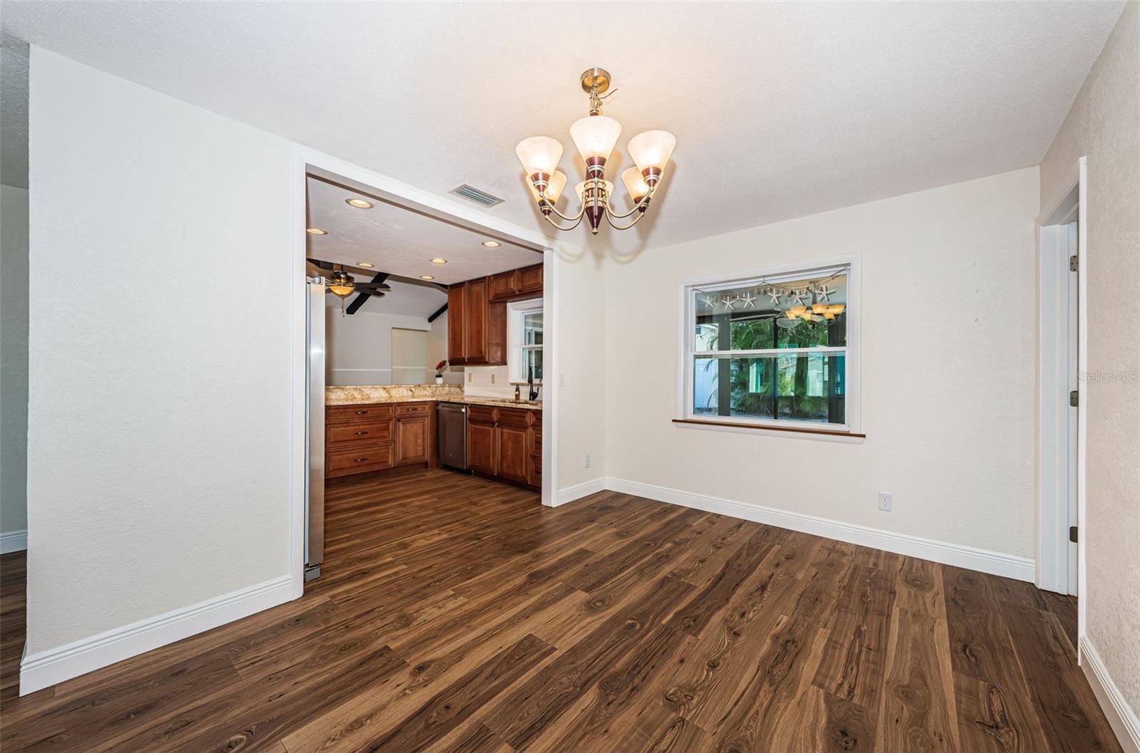 Image 18 of 41 For 4723 114th Street N