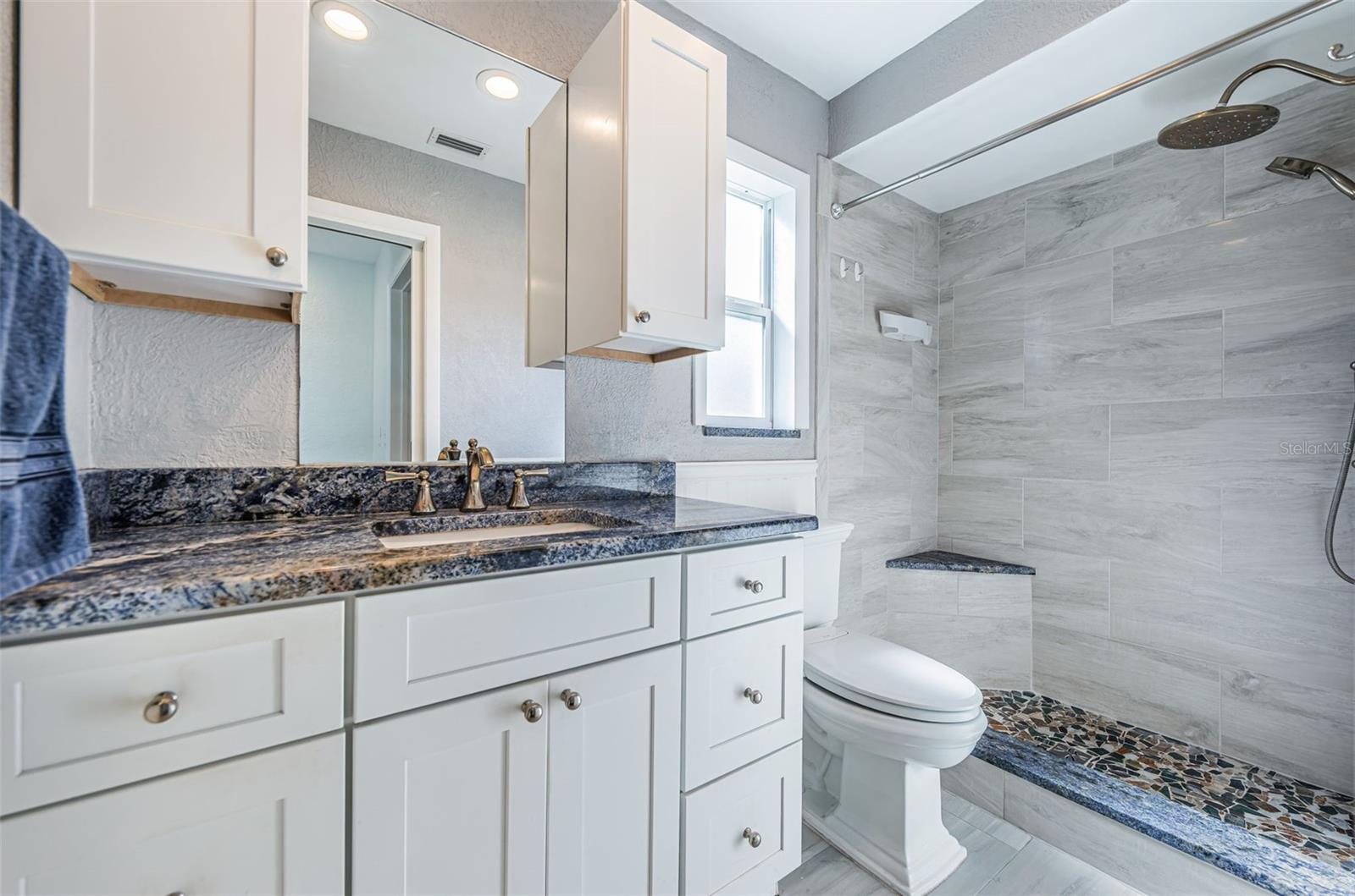 Image 25 of 41 For 4723 114th Street N