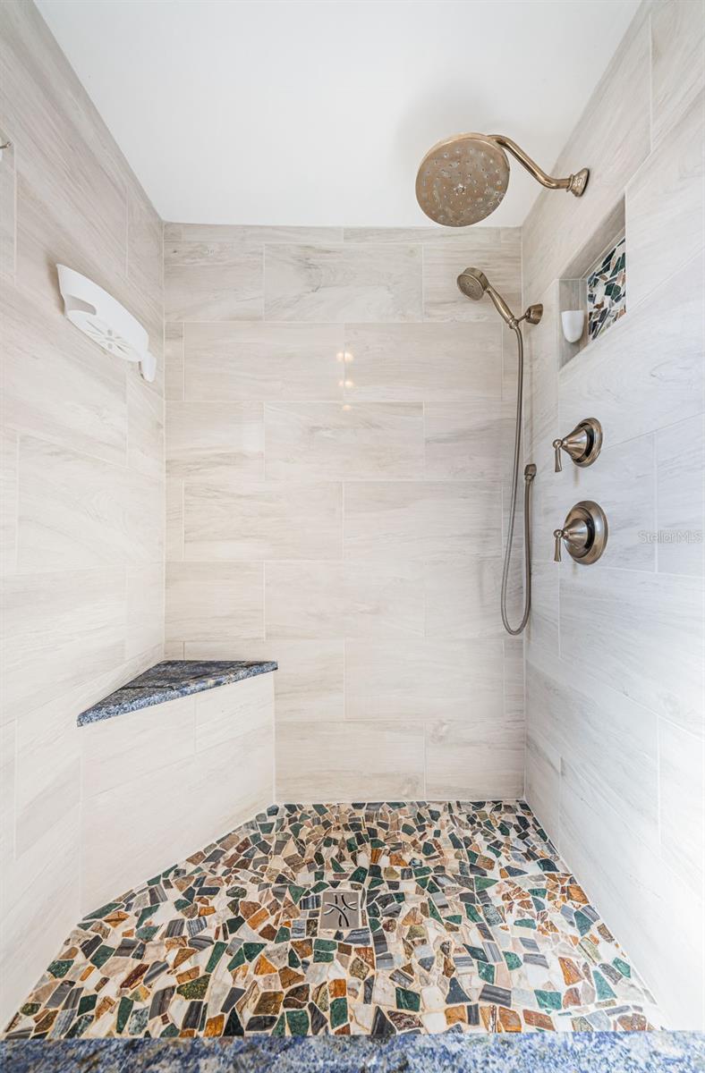 Image 26 of 41 For 4723 114th Street N