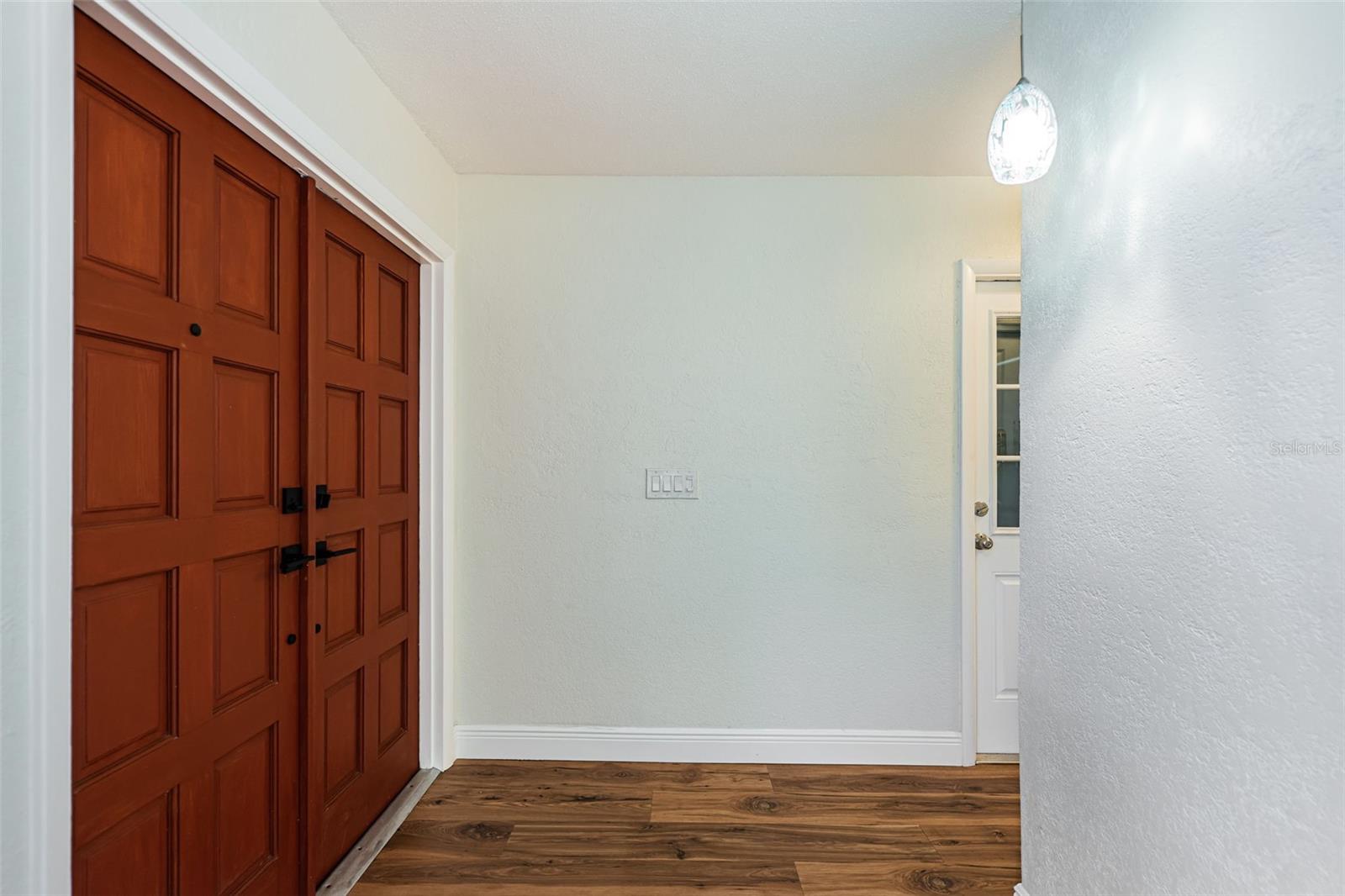 Image 7 of 41 For 4723 114th Street N