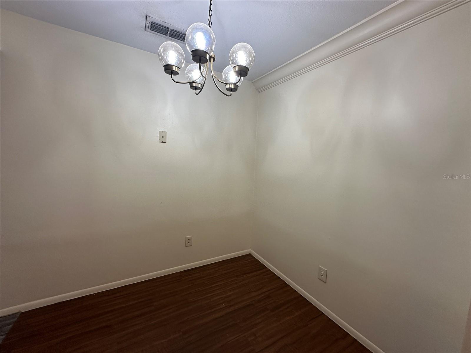 Image 15 of 22 For 1568 Nantucket Court 1302