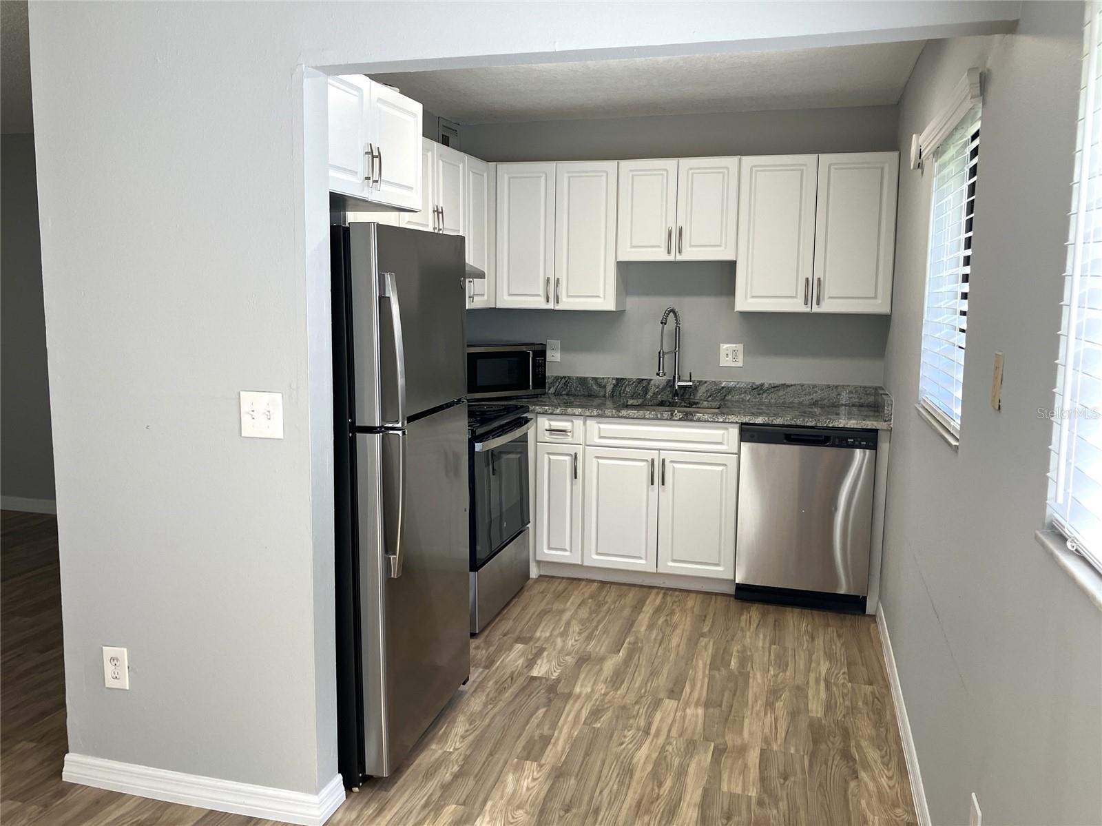 Image 17 of 60 For 11703 Raintree Village Boulevard B